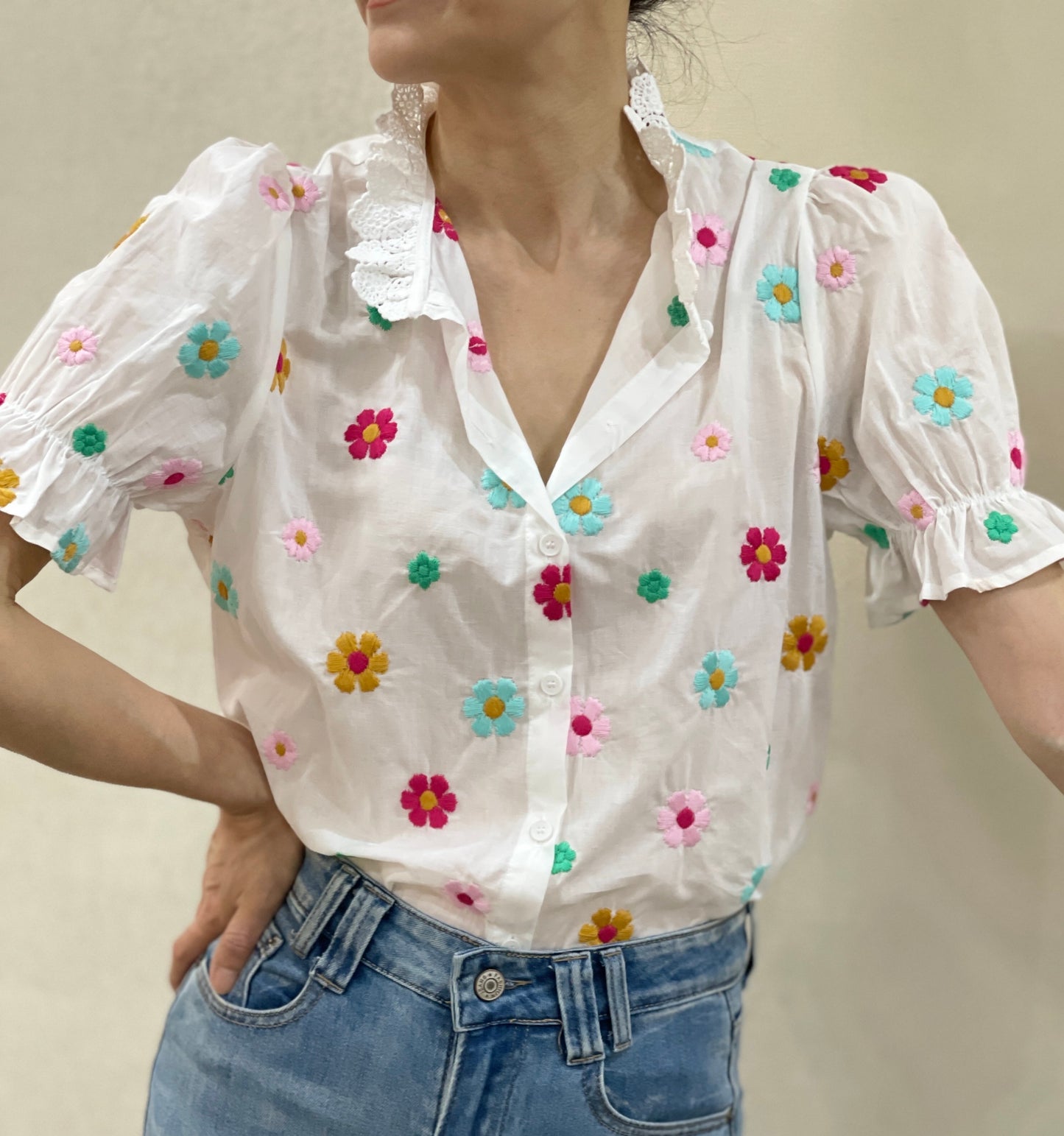 Chemise Fleurs Vives Brodées