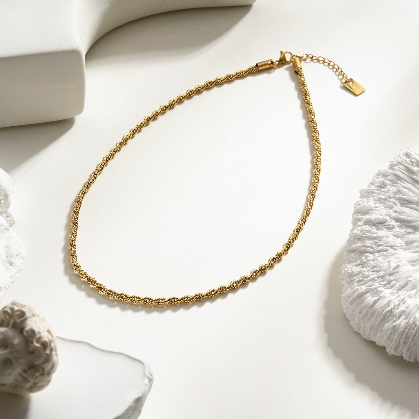Collier Torsadé Doré