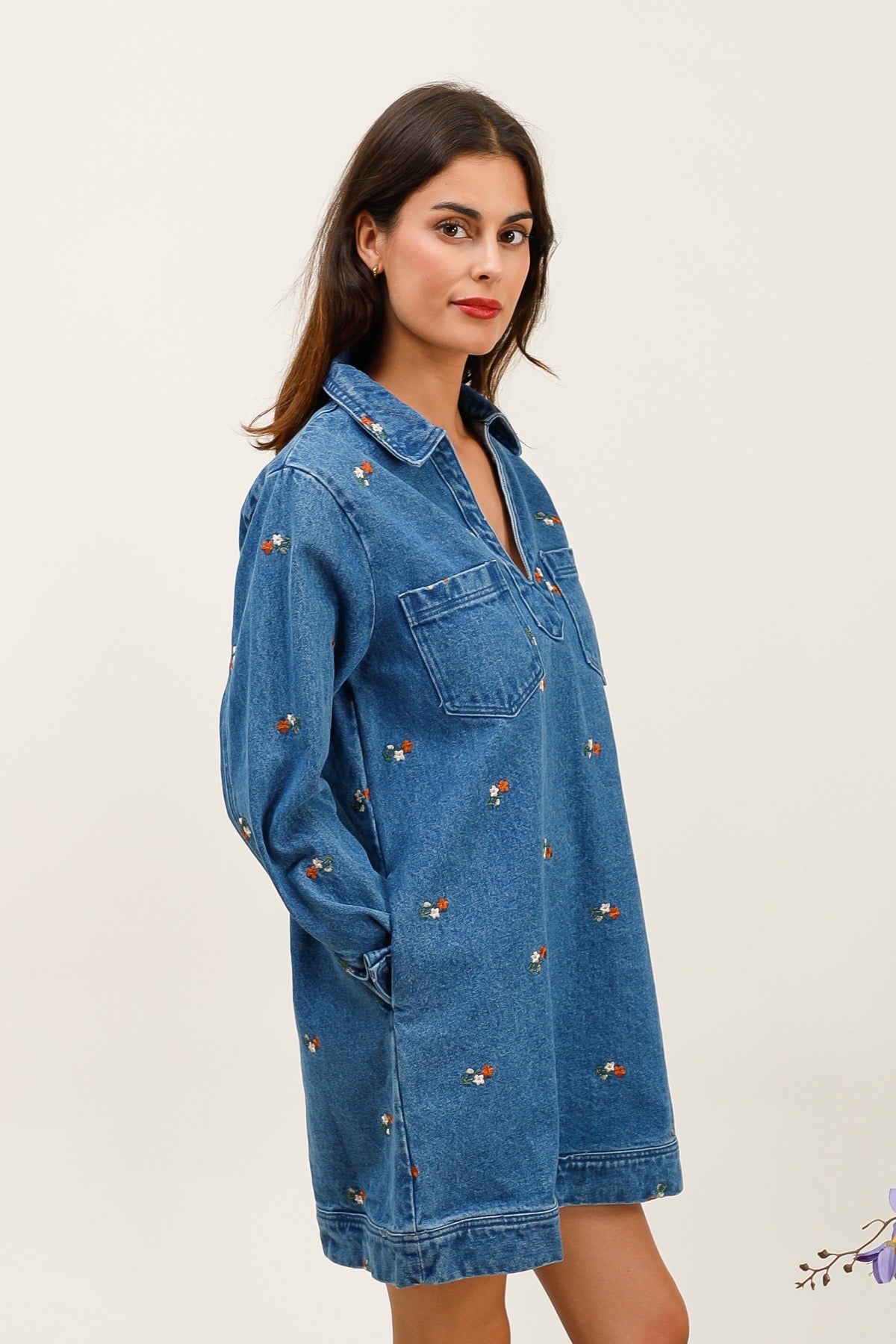 Robe Courte en Jean Brodée