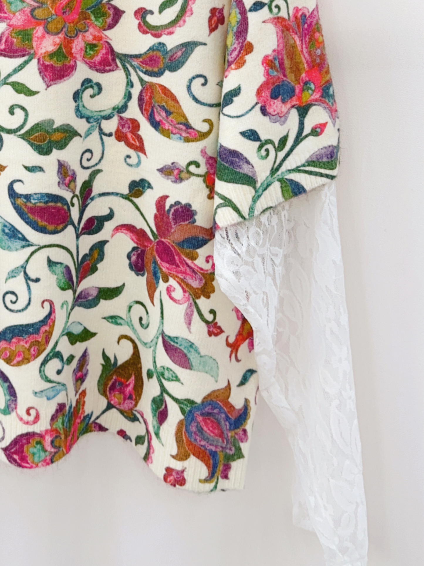 Pull Imprimé Floral Manches Dentelle