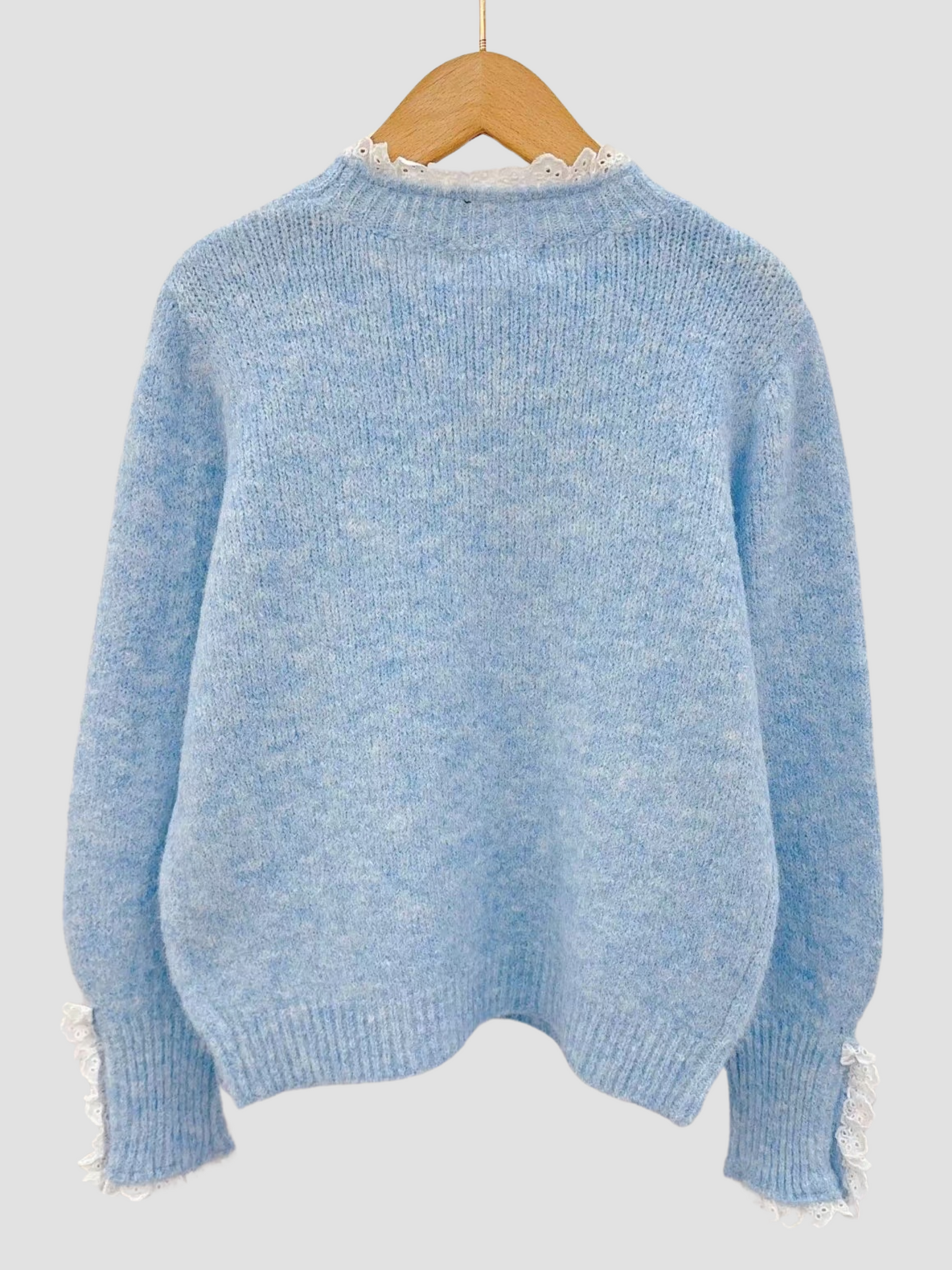 Pull Doux avec Coeur et Dentelle