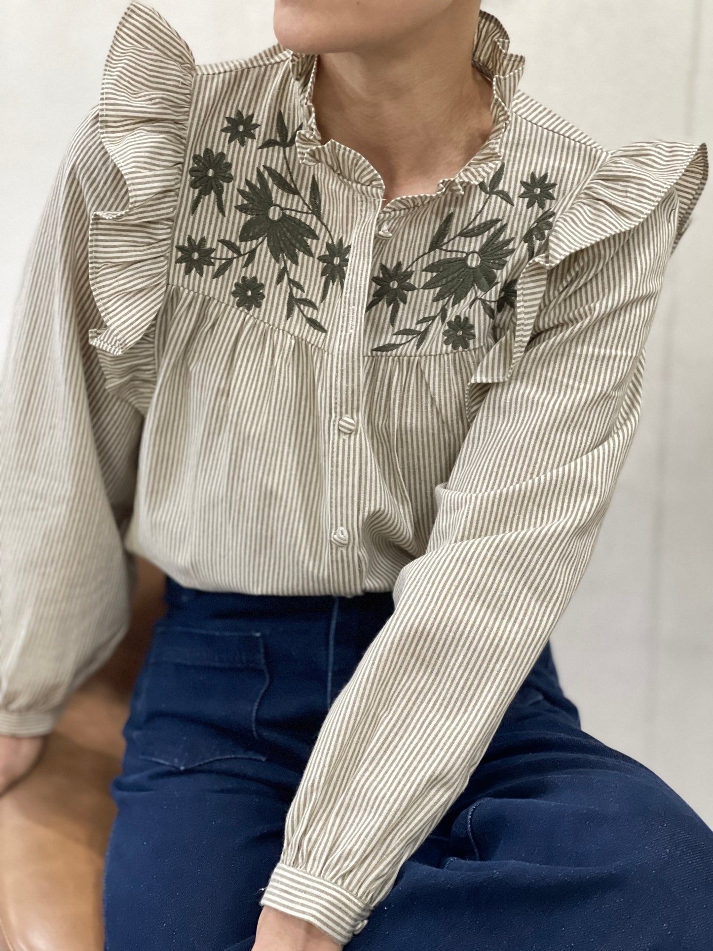 Chemise Rayée à Volants