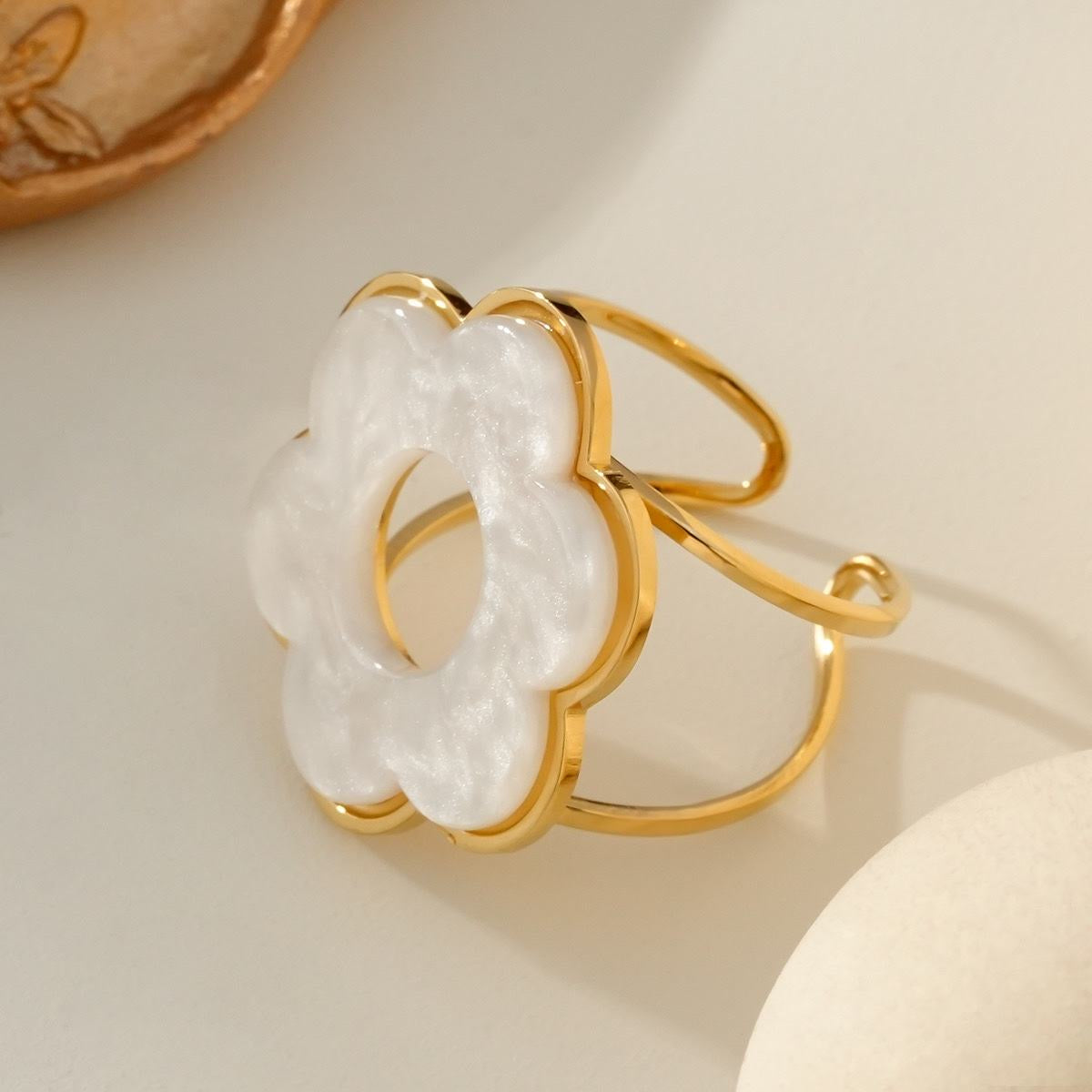 Bague Fleur Minimaliste