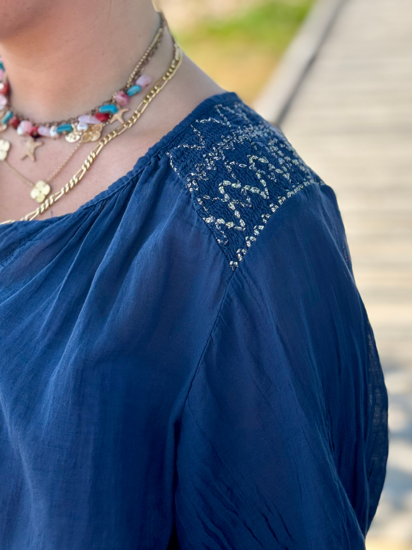 Chemise coton brodée épaules marine