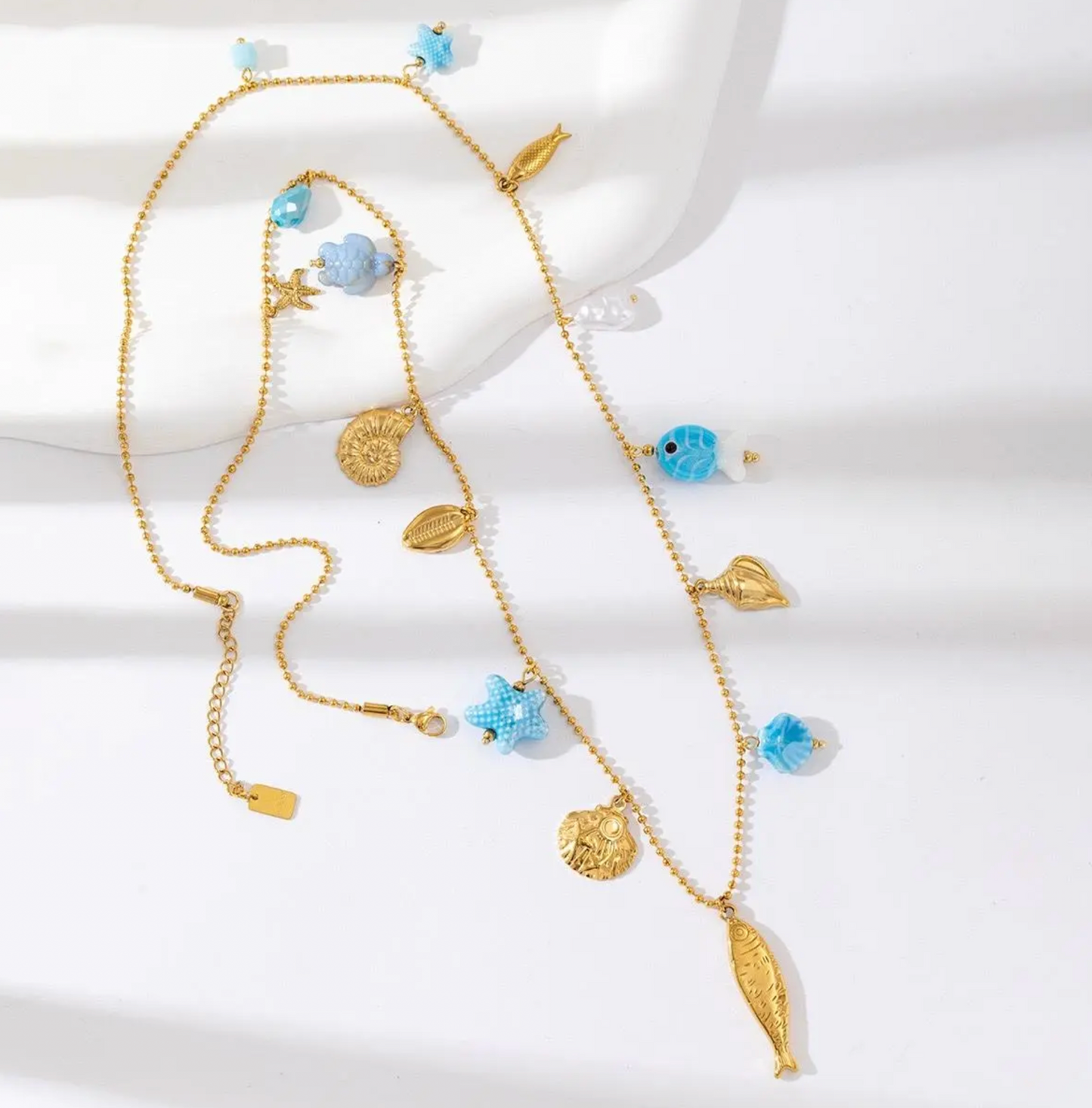 Collier Marin Doré avec Charms Poissons, Coquillages et Étoiles