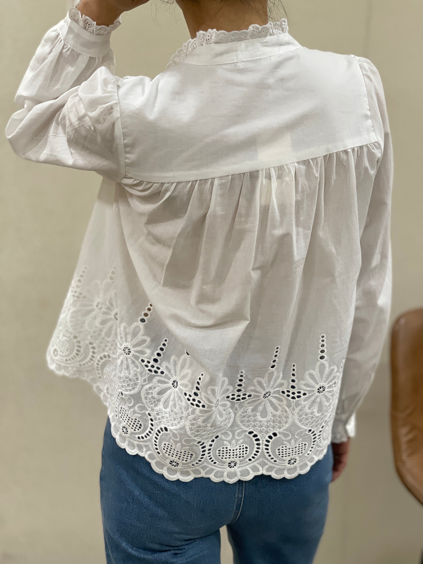 Chemise Broderie Délicate