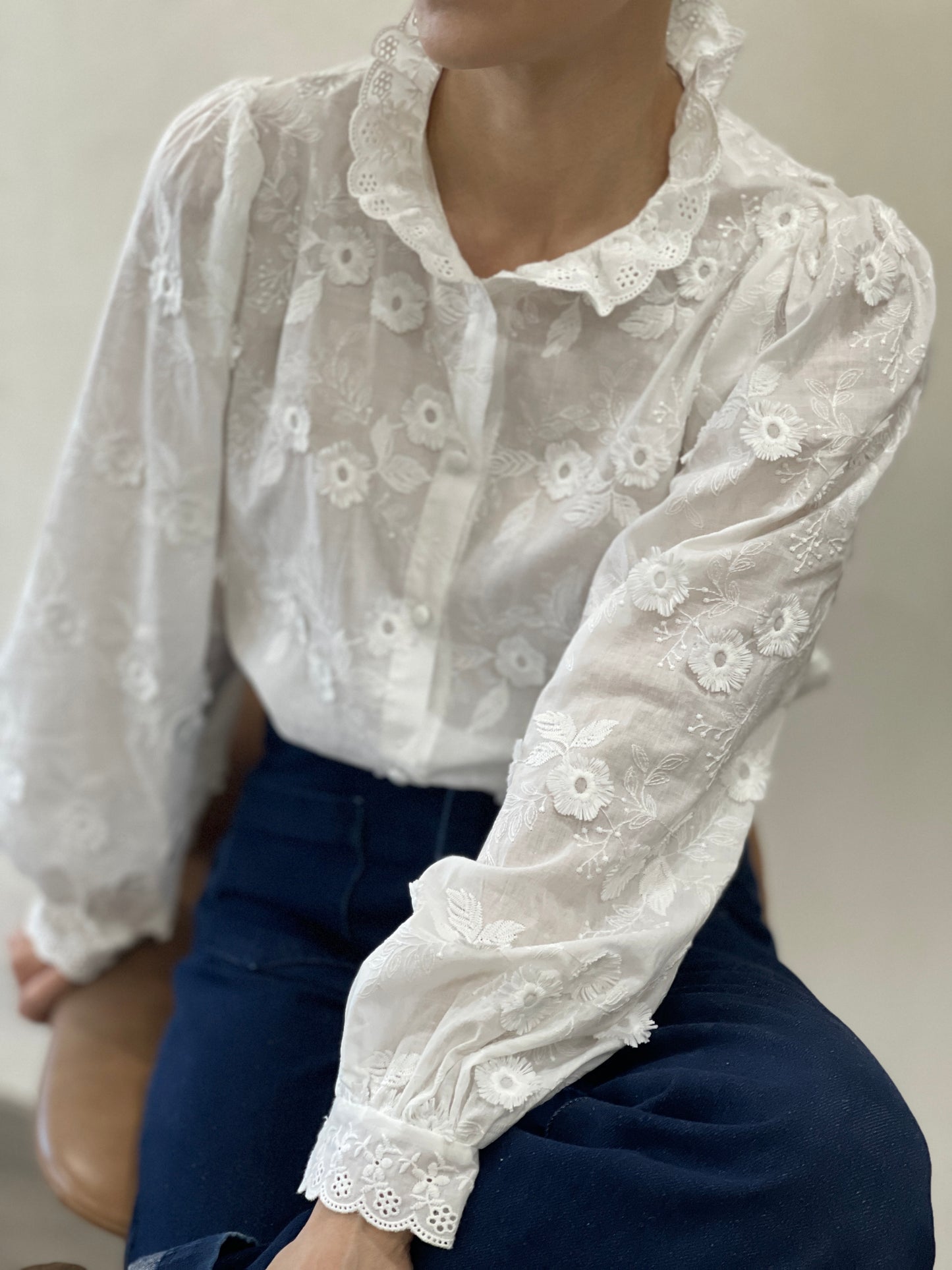 Chemise Col Volanté Brodé