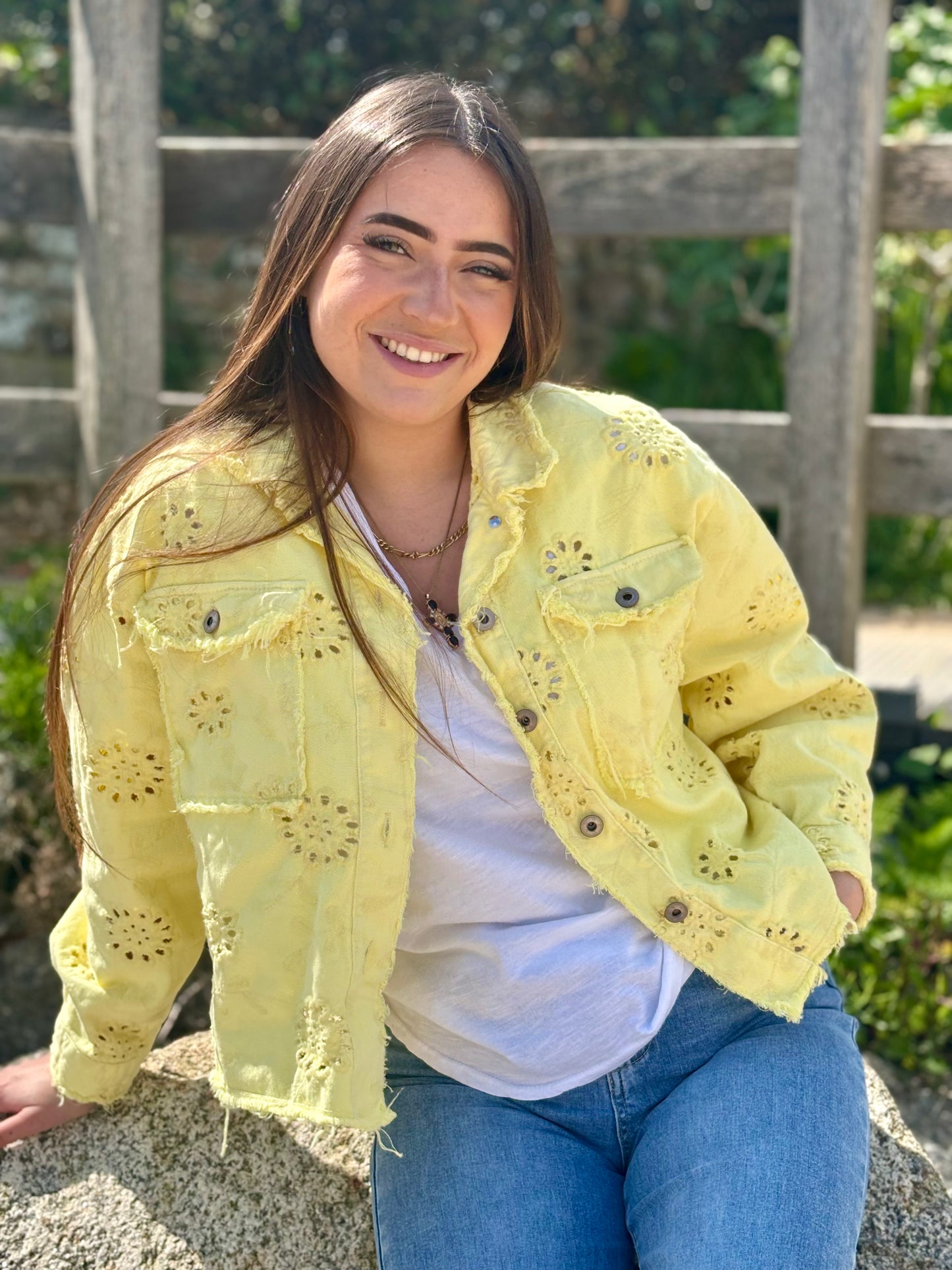 Veste Brodée “Fleurs & Franges”