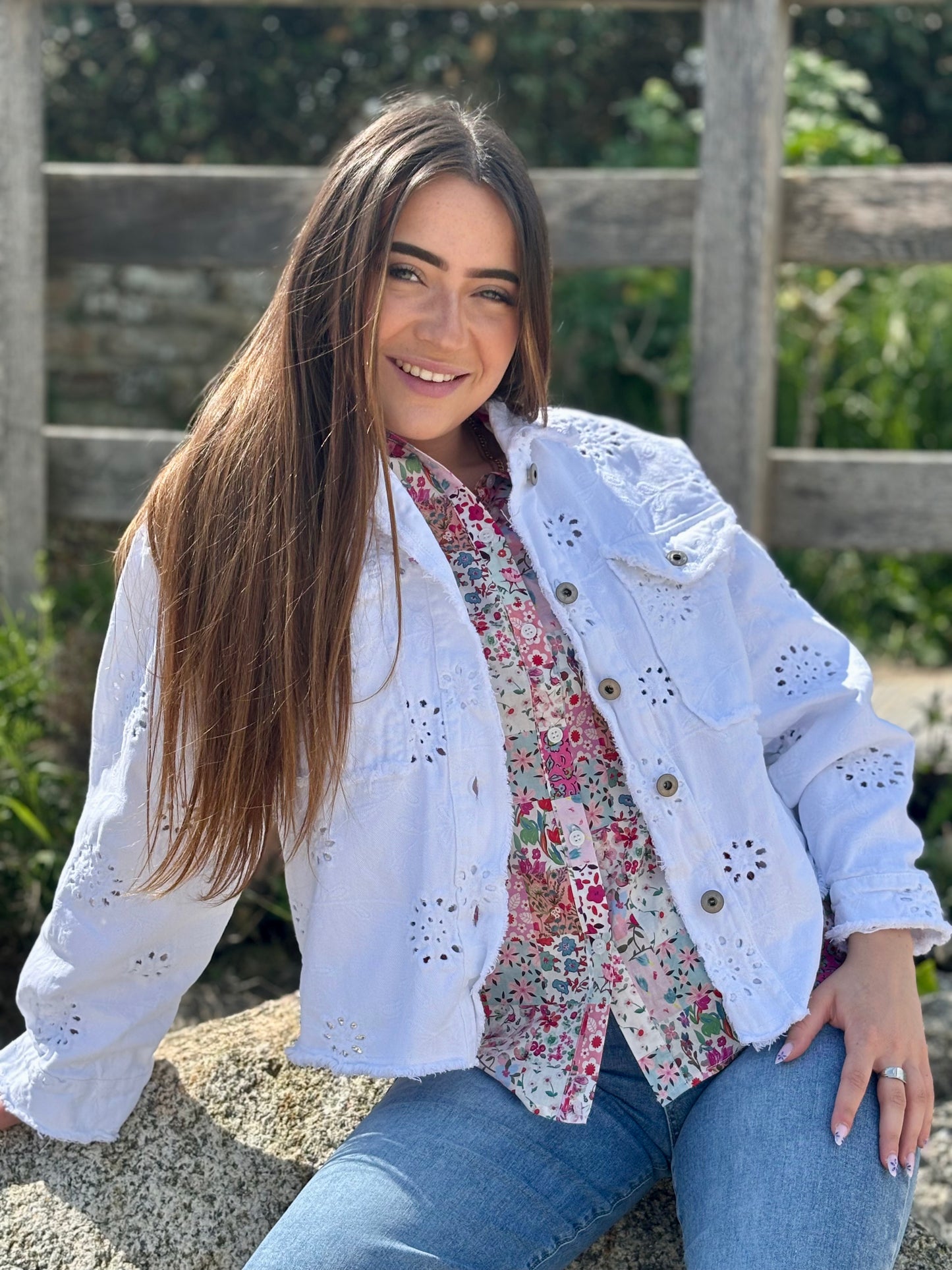 Veste Brodée “Fleurs & Franges”