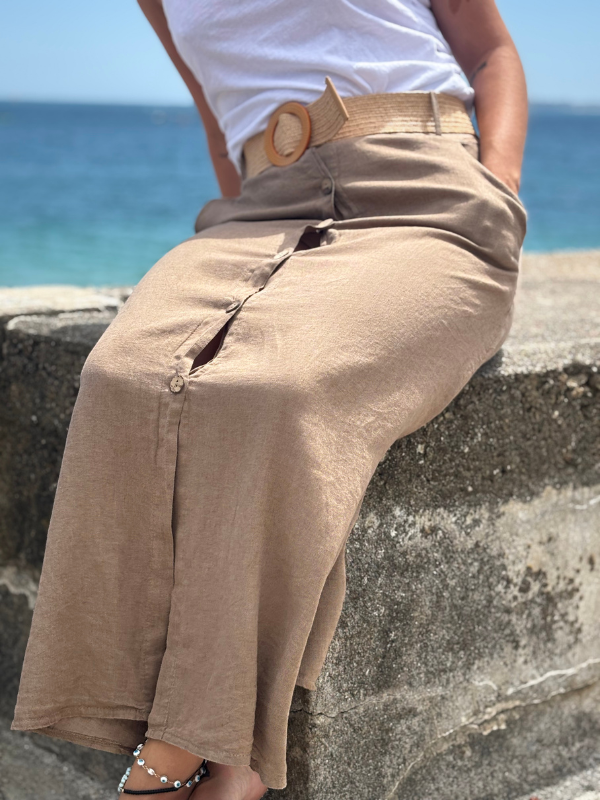 Jupe longue boutonnée en lin camel