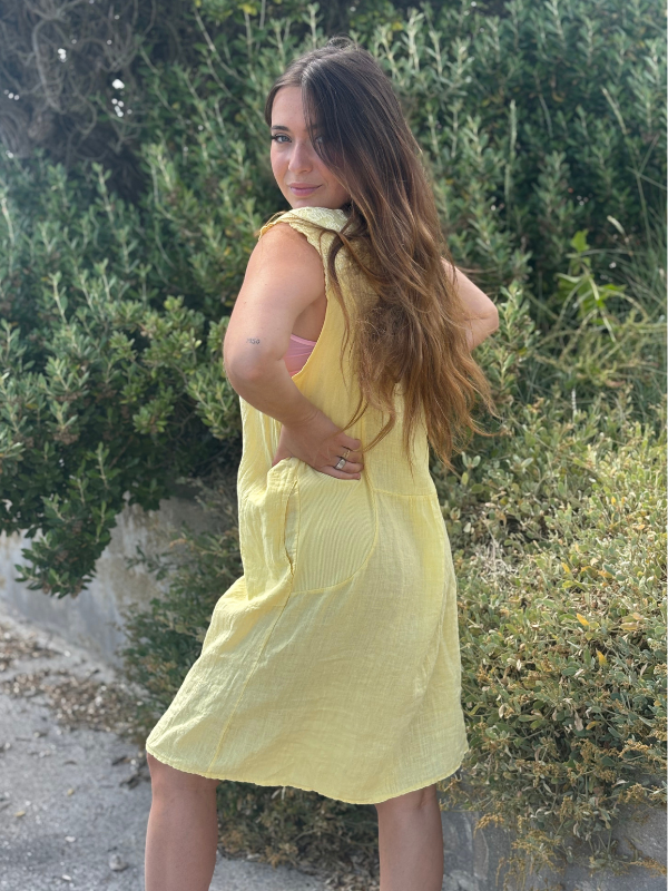 Robe en coton à épaules brodées