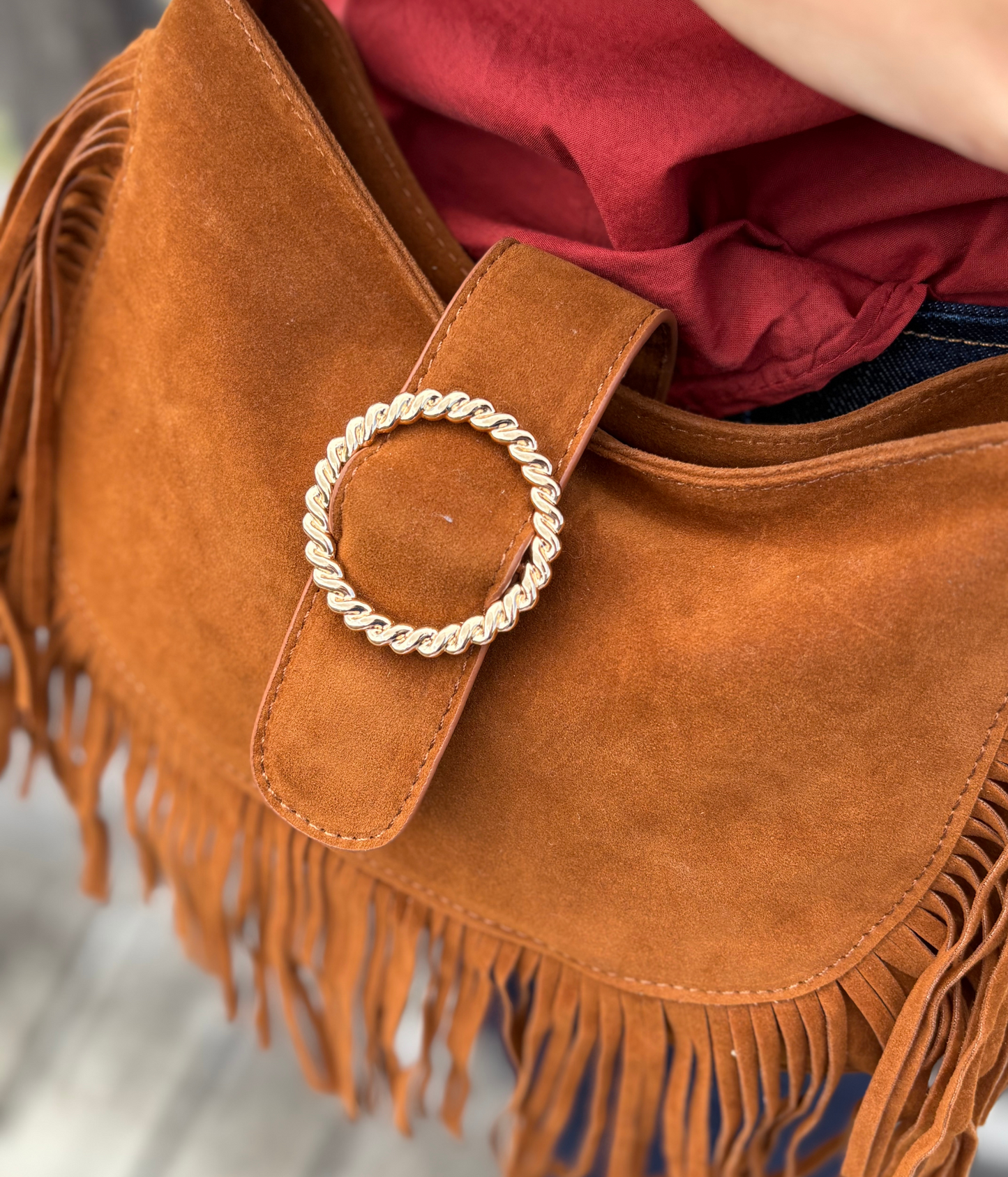 Sac en cuir à franges – Boucle dorée