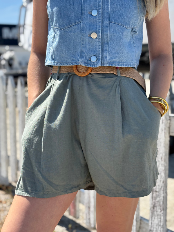 Short Ceinturé kaki