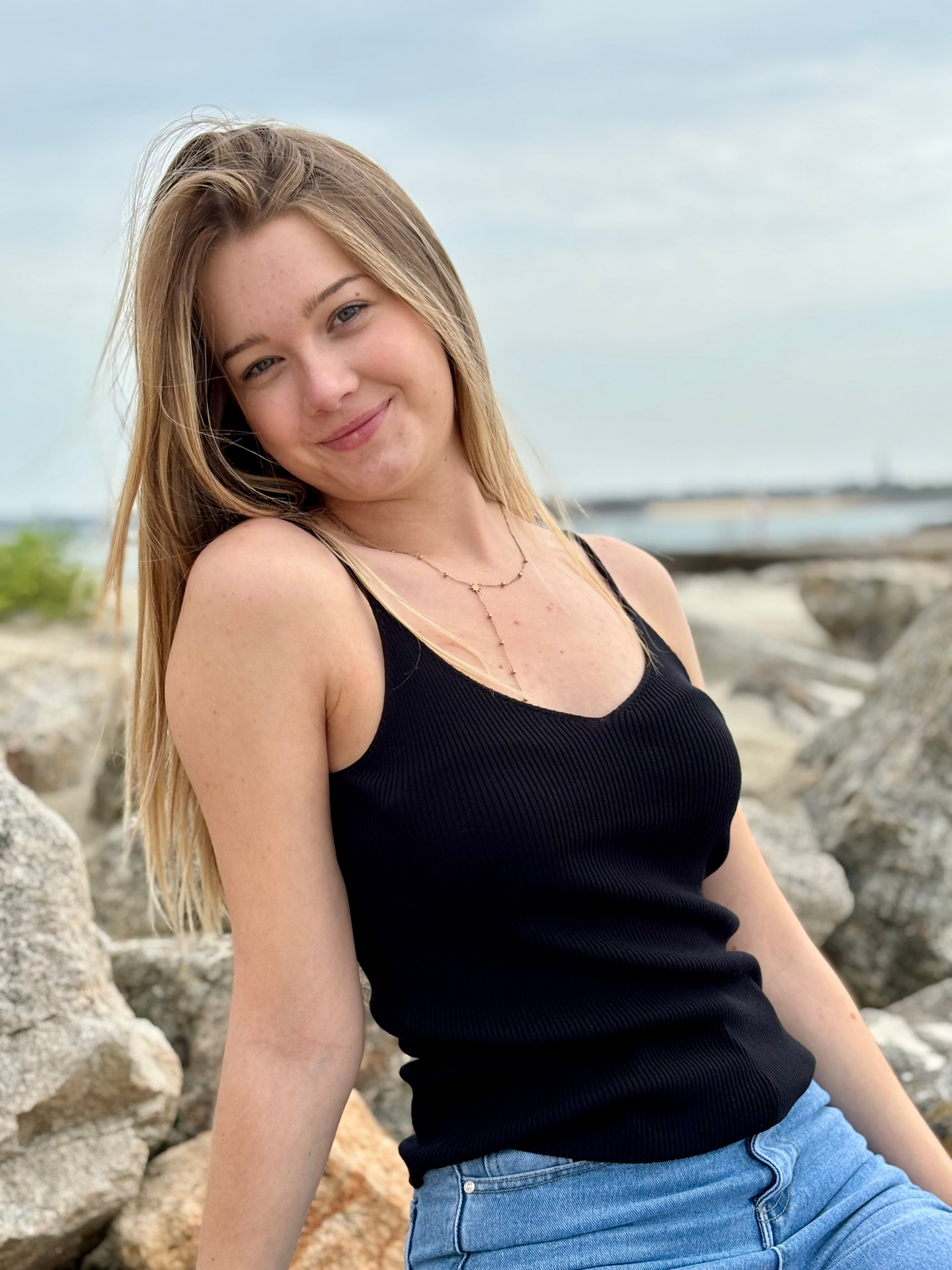 Top en tencel à fines bretelles noir