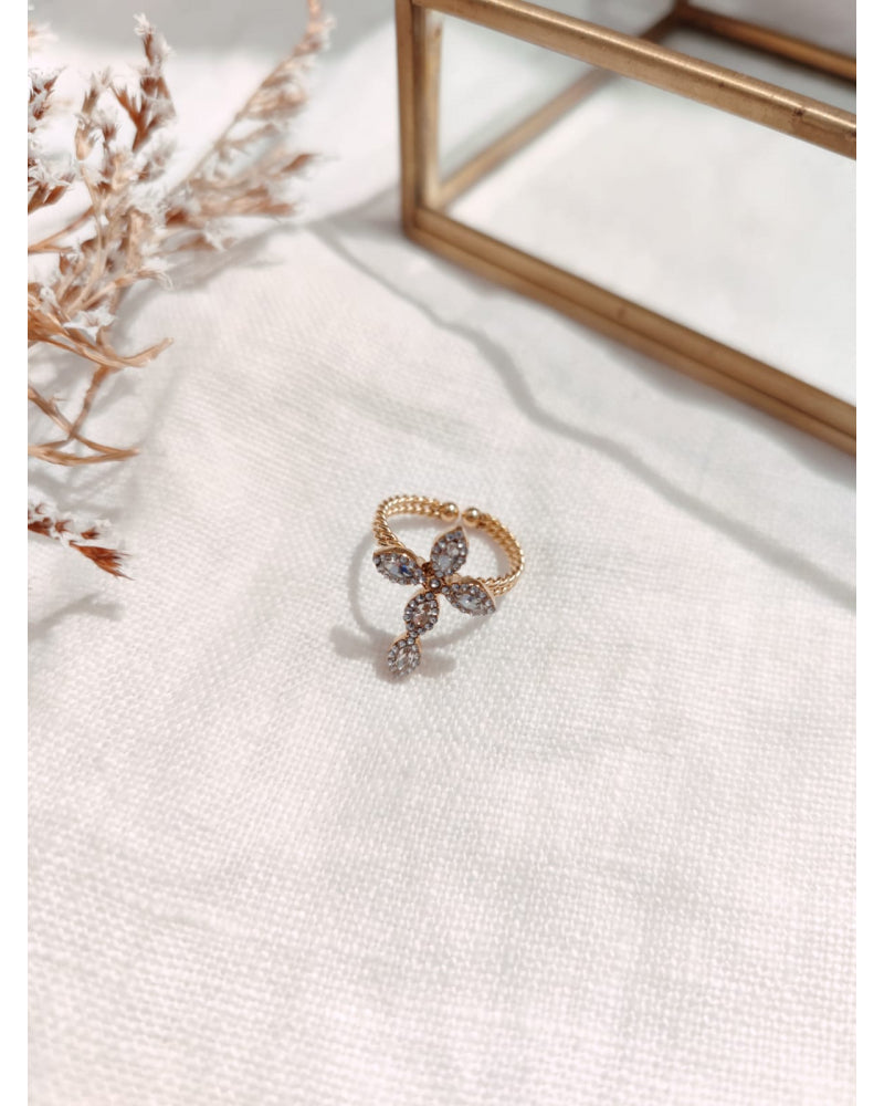Bague Dorée Croix Strassée