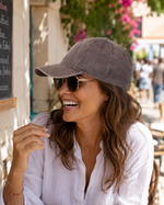 Casquettes et chapeaux Hippie Chic — Casquette en toile de coton délavée