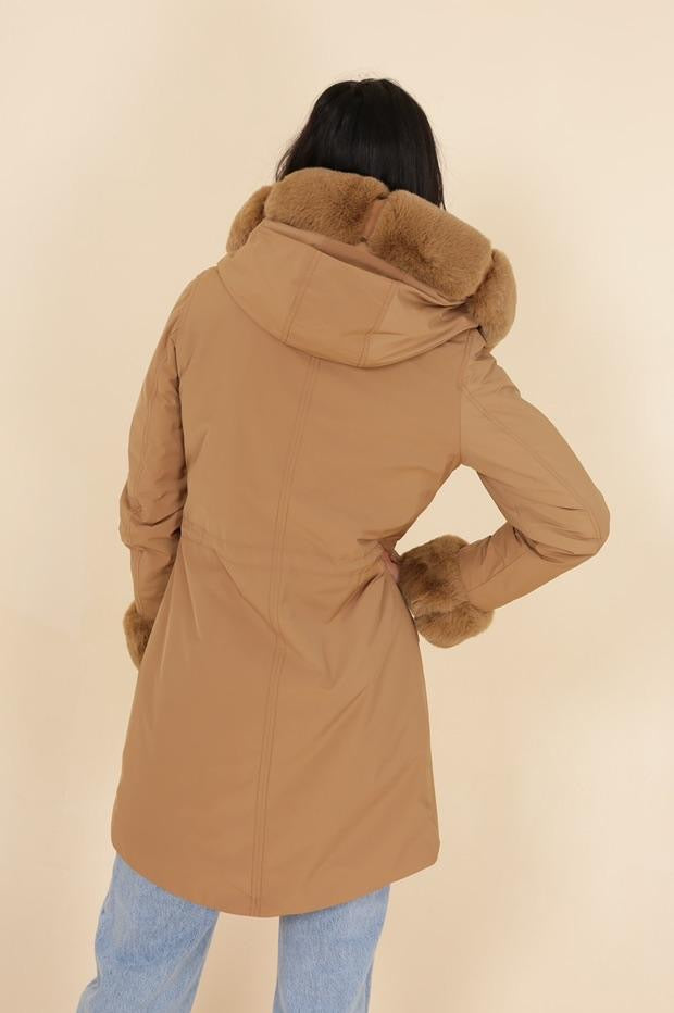 Parka à Capuche avec Fourrure