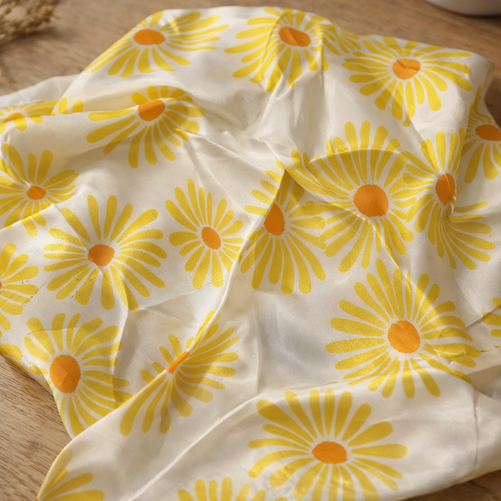 Foulard Soleil Fleuri