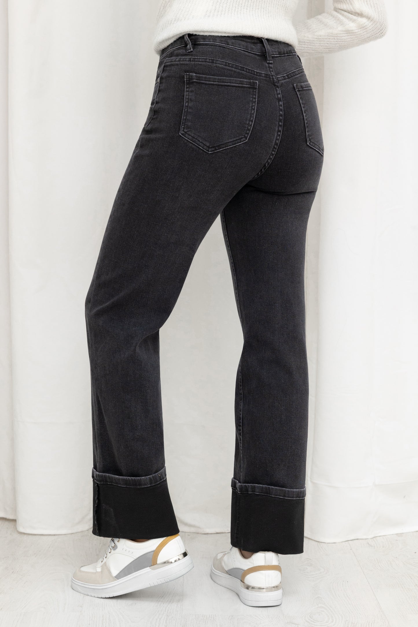 Jean Noir Revers Bas