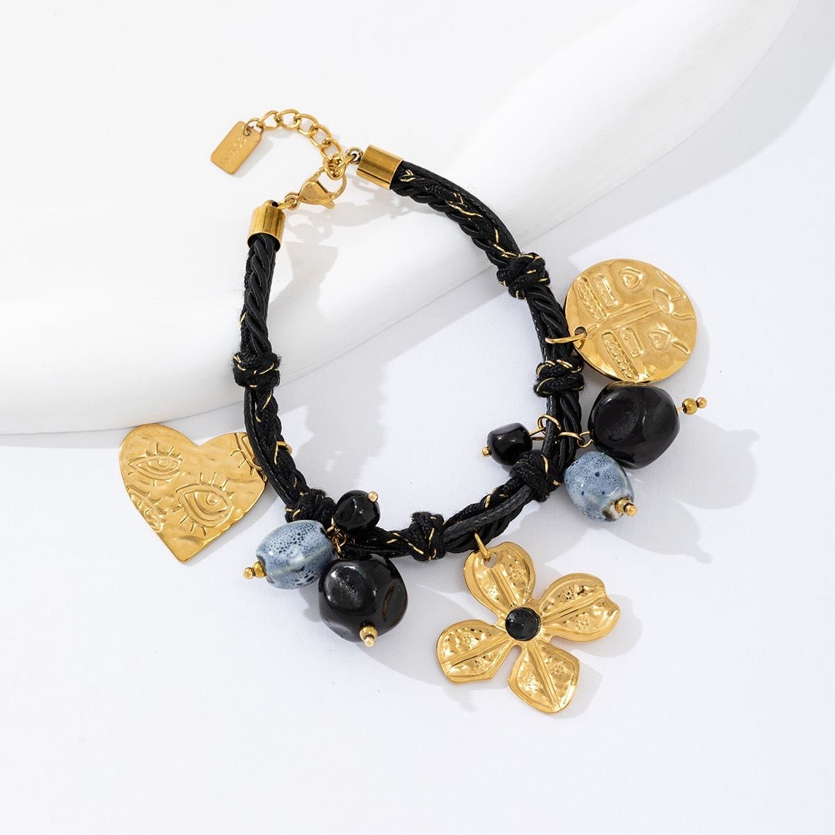 Bracelet Doré et Perles
