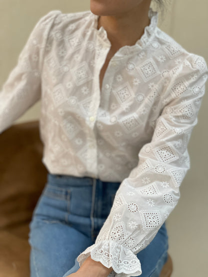 Chemise Broderie Anglaise Élégante