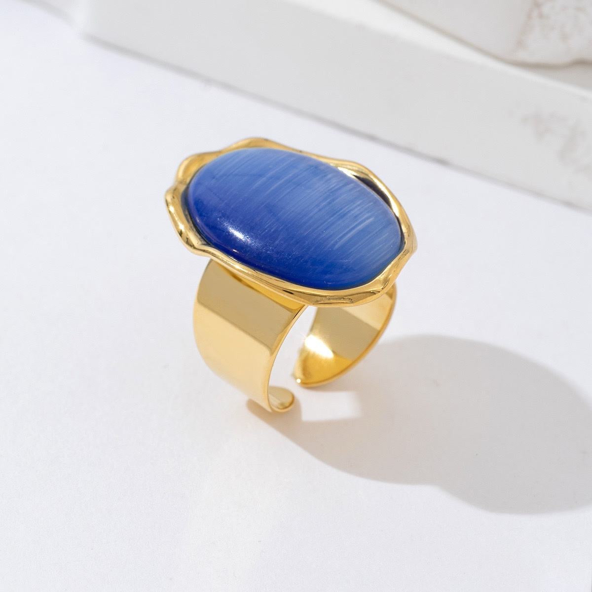 Bague Dorée Pierre Ovale