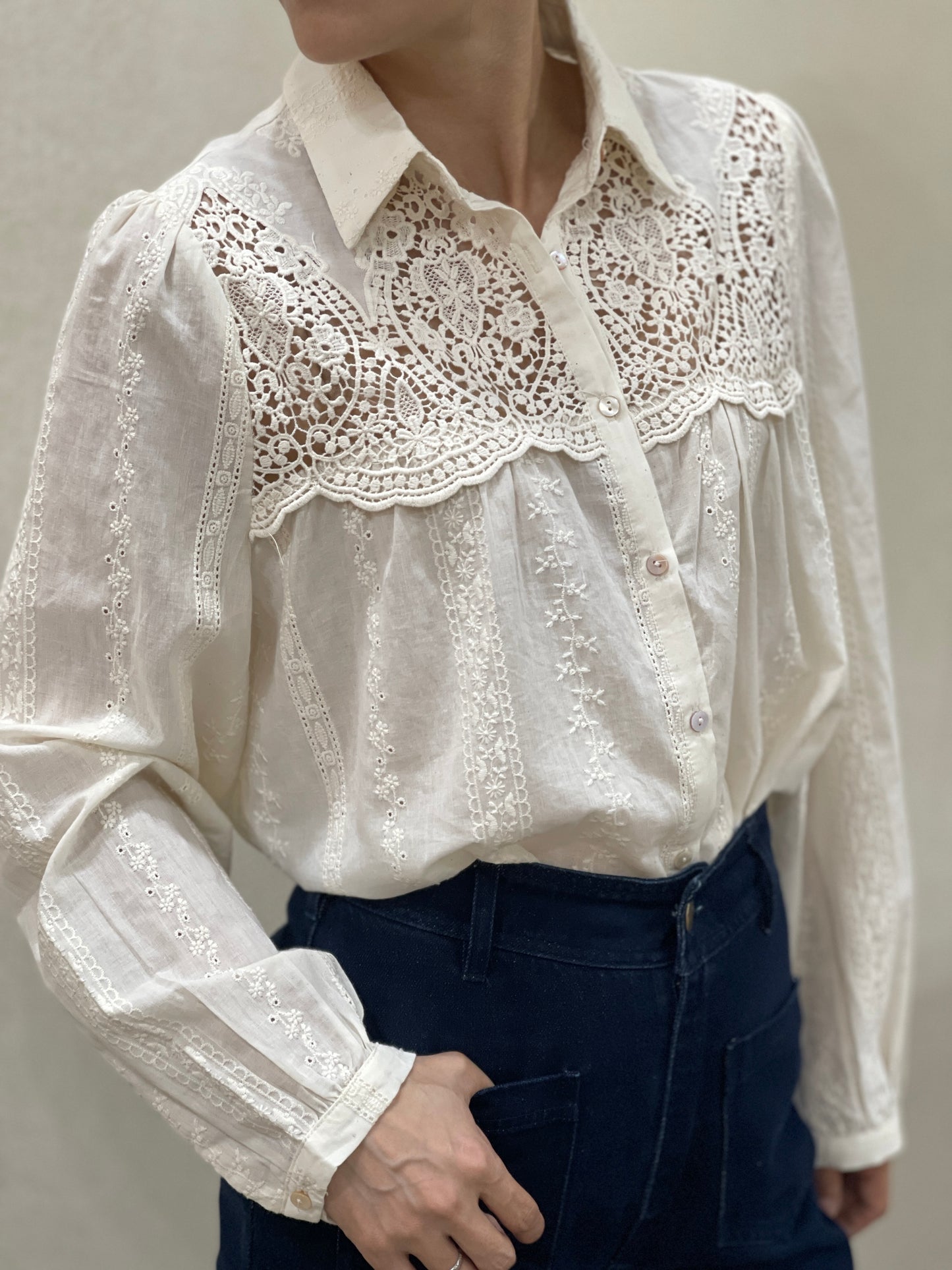 Chemise Broderie Anglaise avec Col