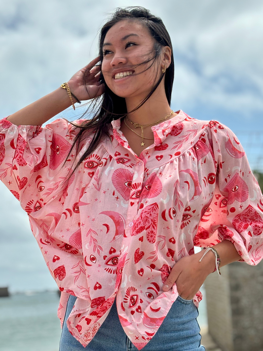 Chemise rose imprimée cœurs mystiques