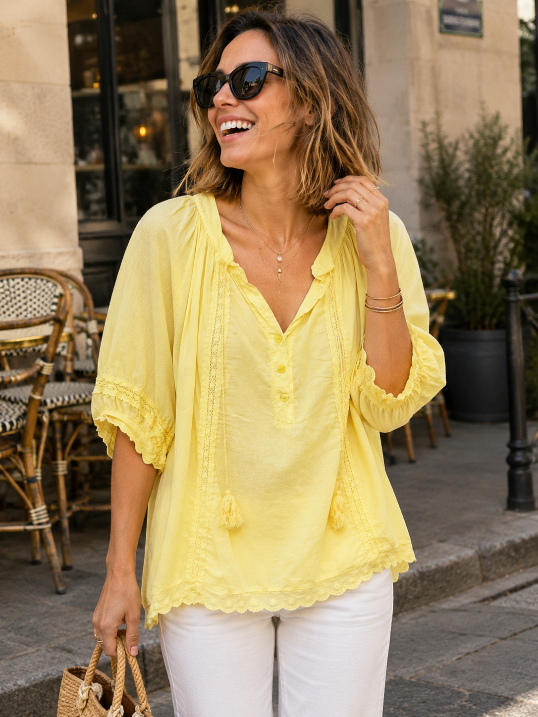 Blouse Dentelle Pompons Femme