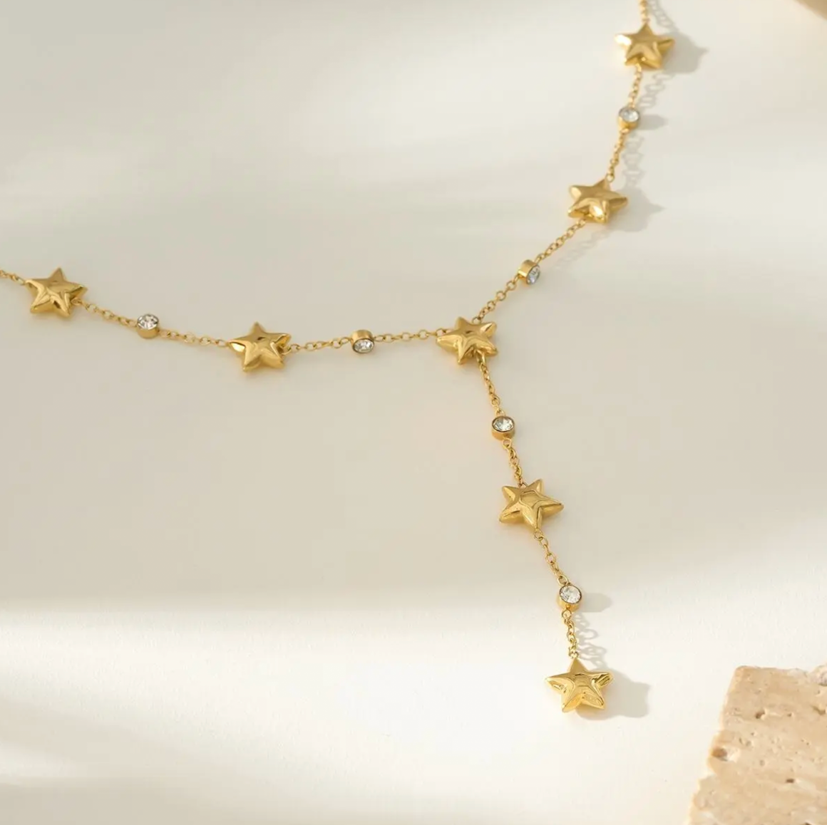 Collier Étoiles Dorées Féériques