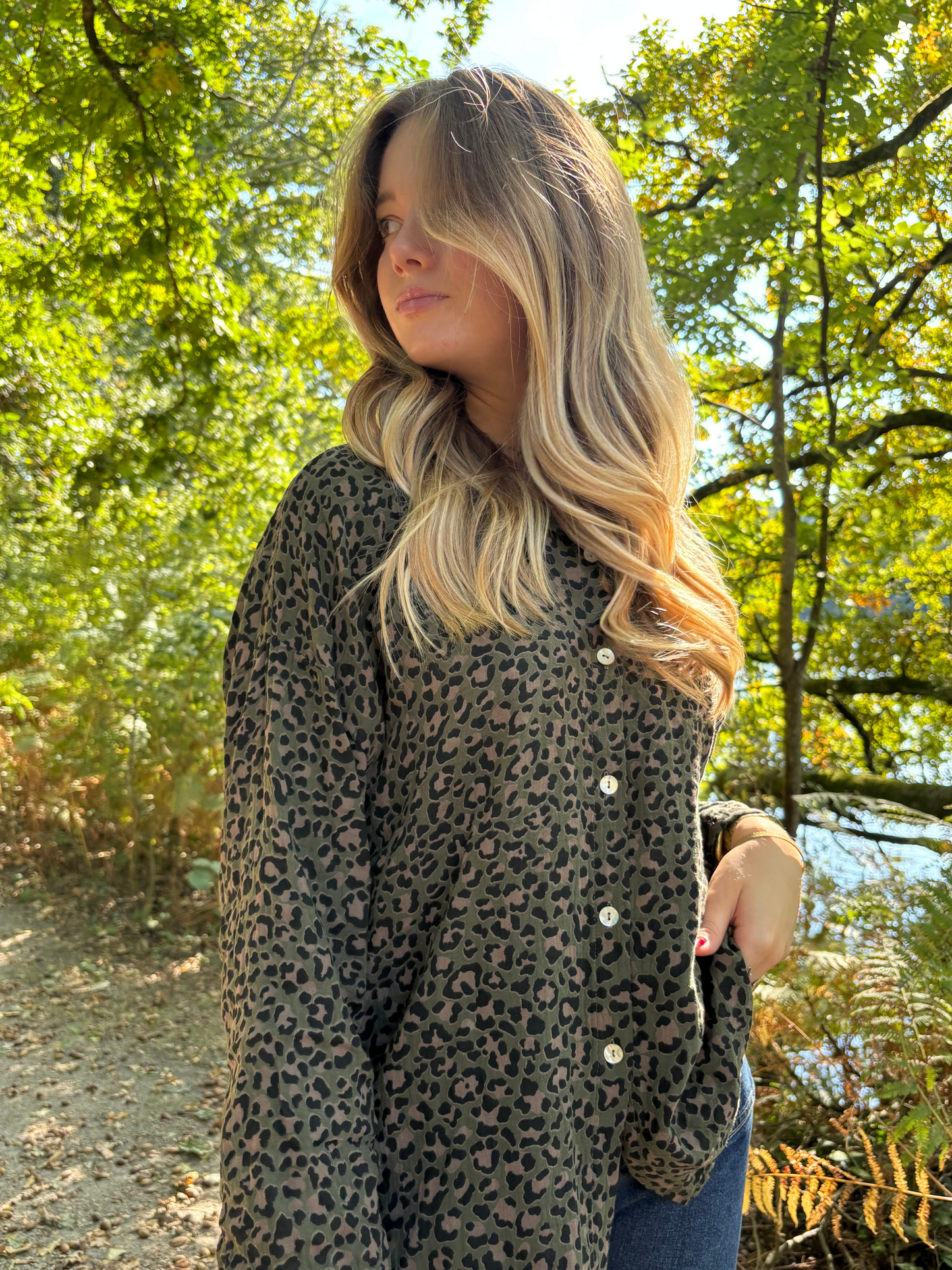 Chemise imprimée léopard bohème chic
