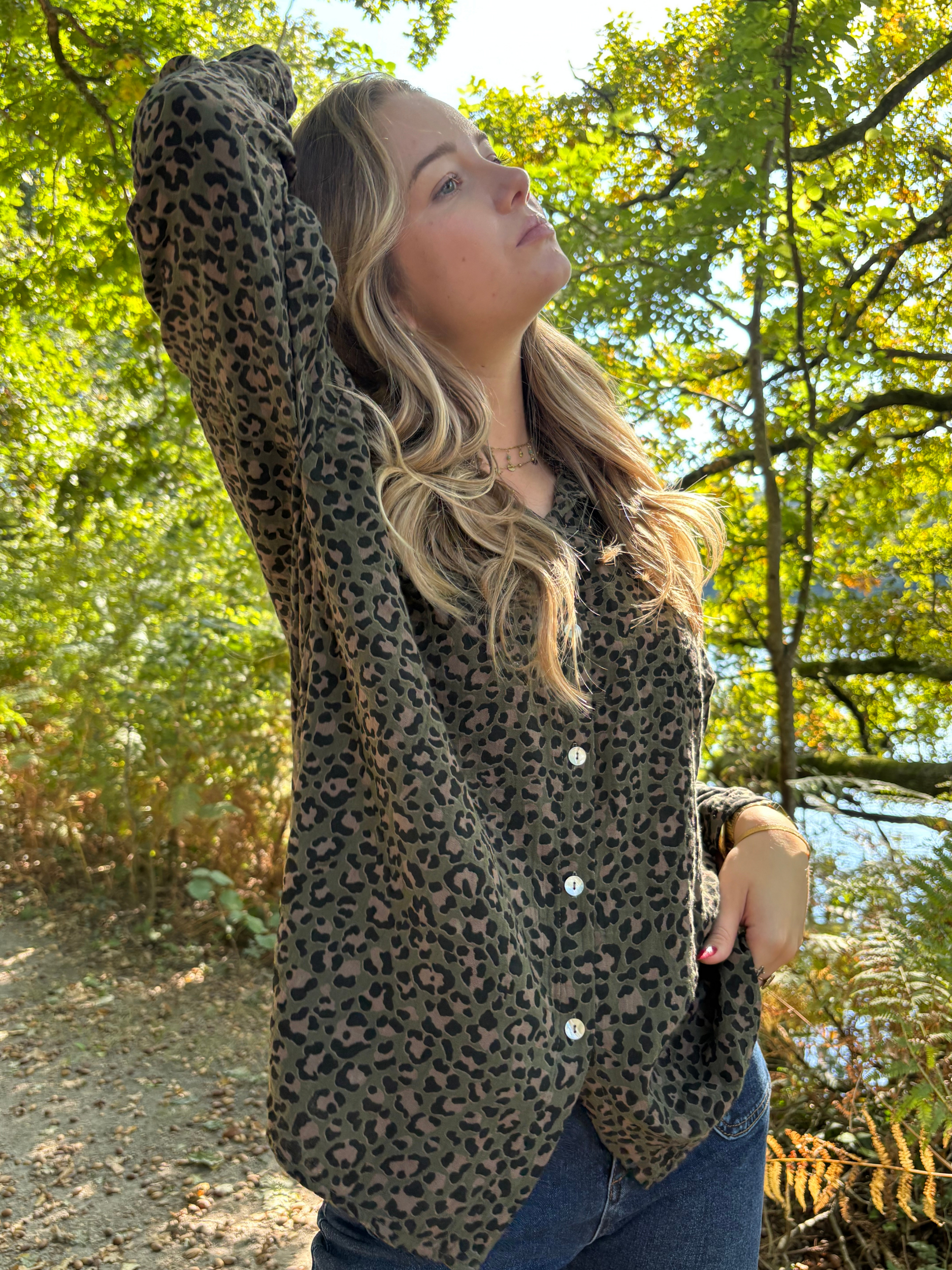 Chemise imprimée léopard bohème chic