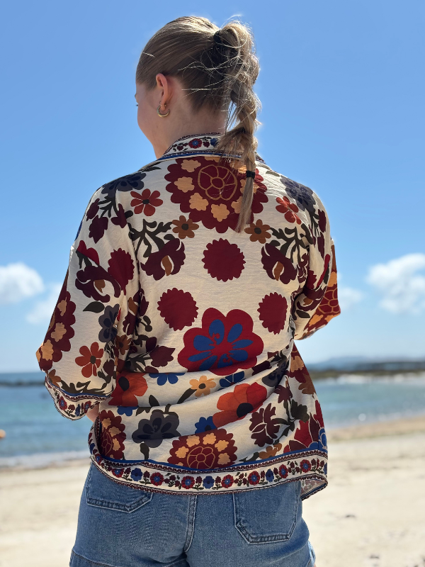 Chemise fluide à motifs estivaux