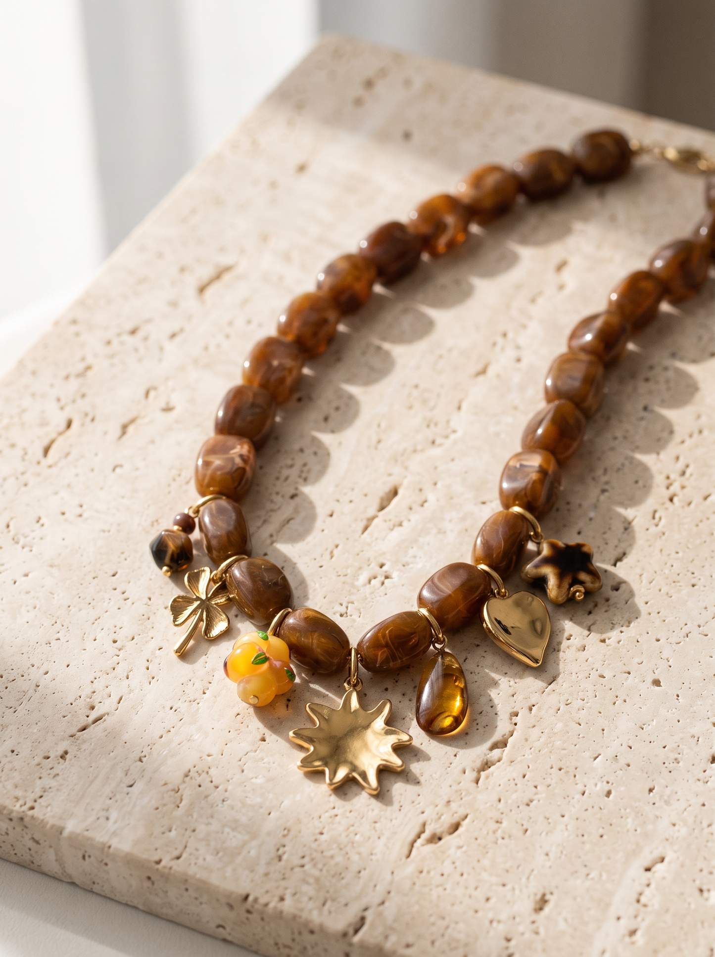 Collier Perles Nacrées Porte-Bonheur