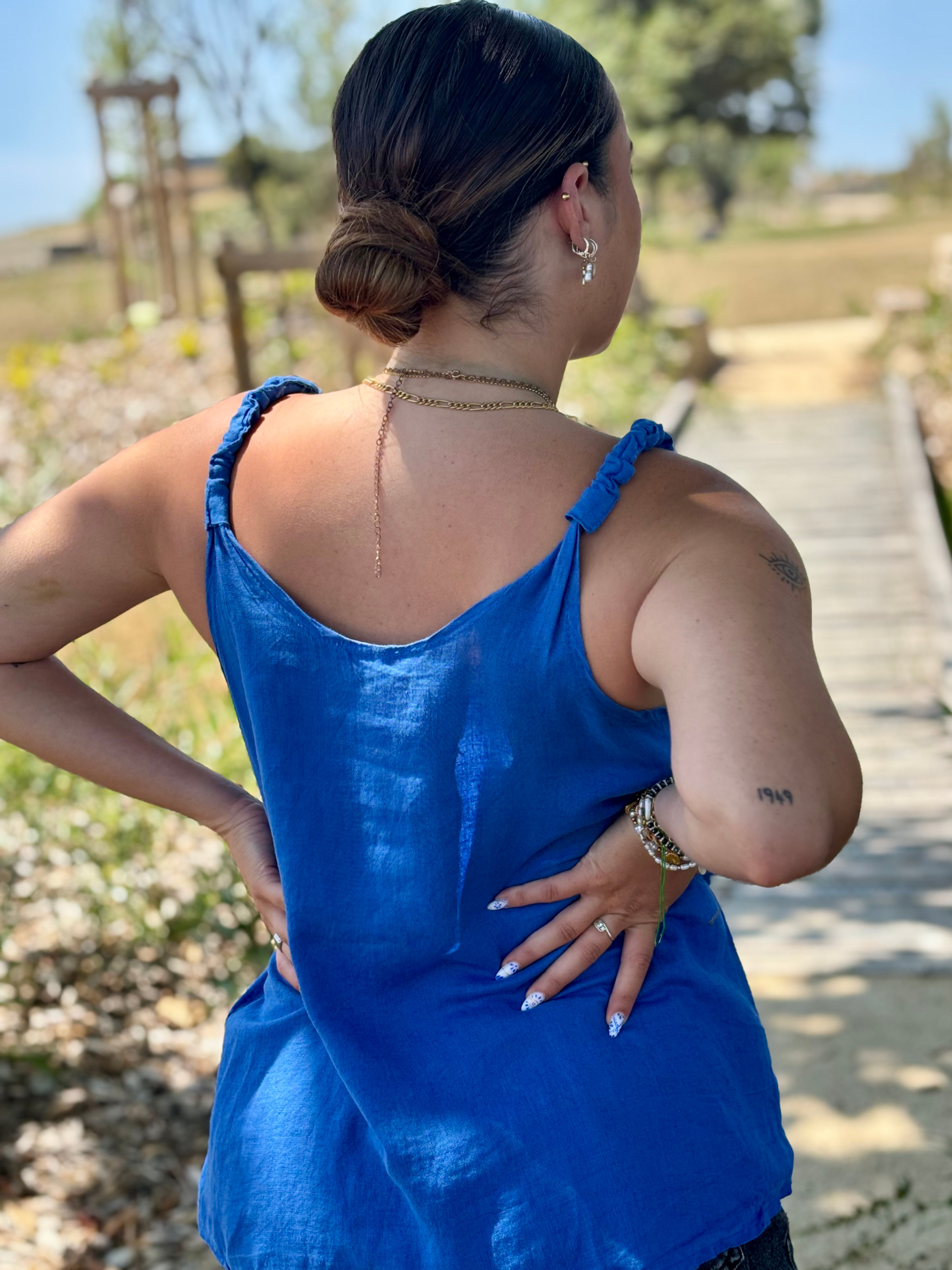 Top fluide en viscose et lin bleu roi