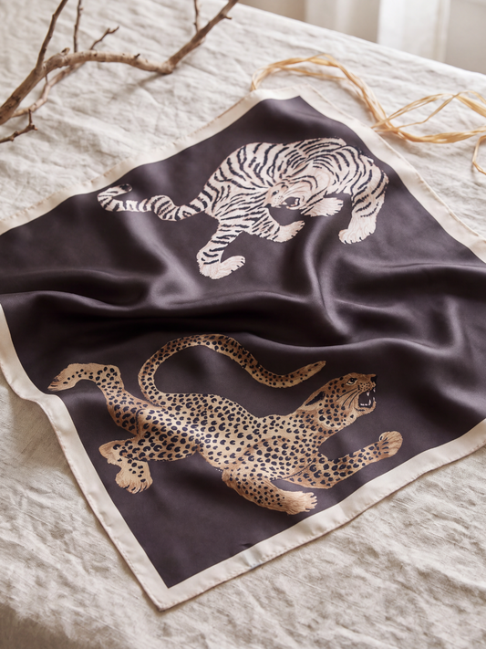 Foulard Carré Léopard Noir