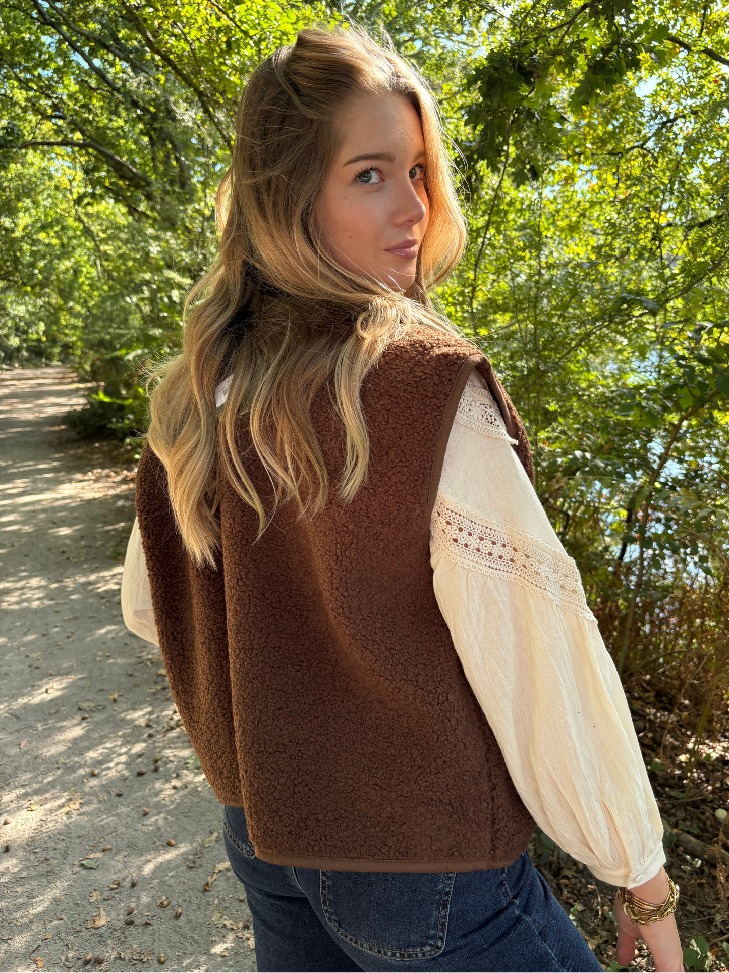 Gilet sans manches moumoute bohème chic