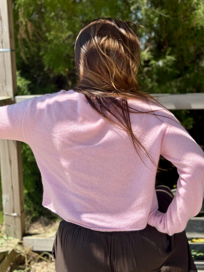 Gilet doux en maille col V rose