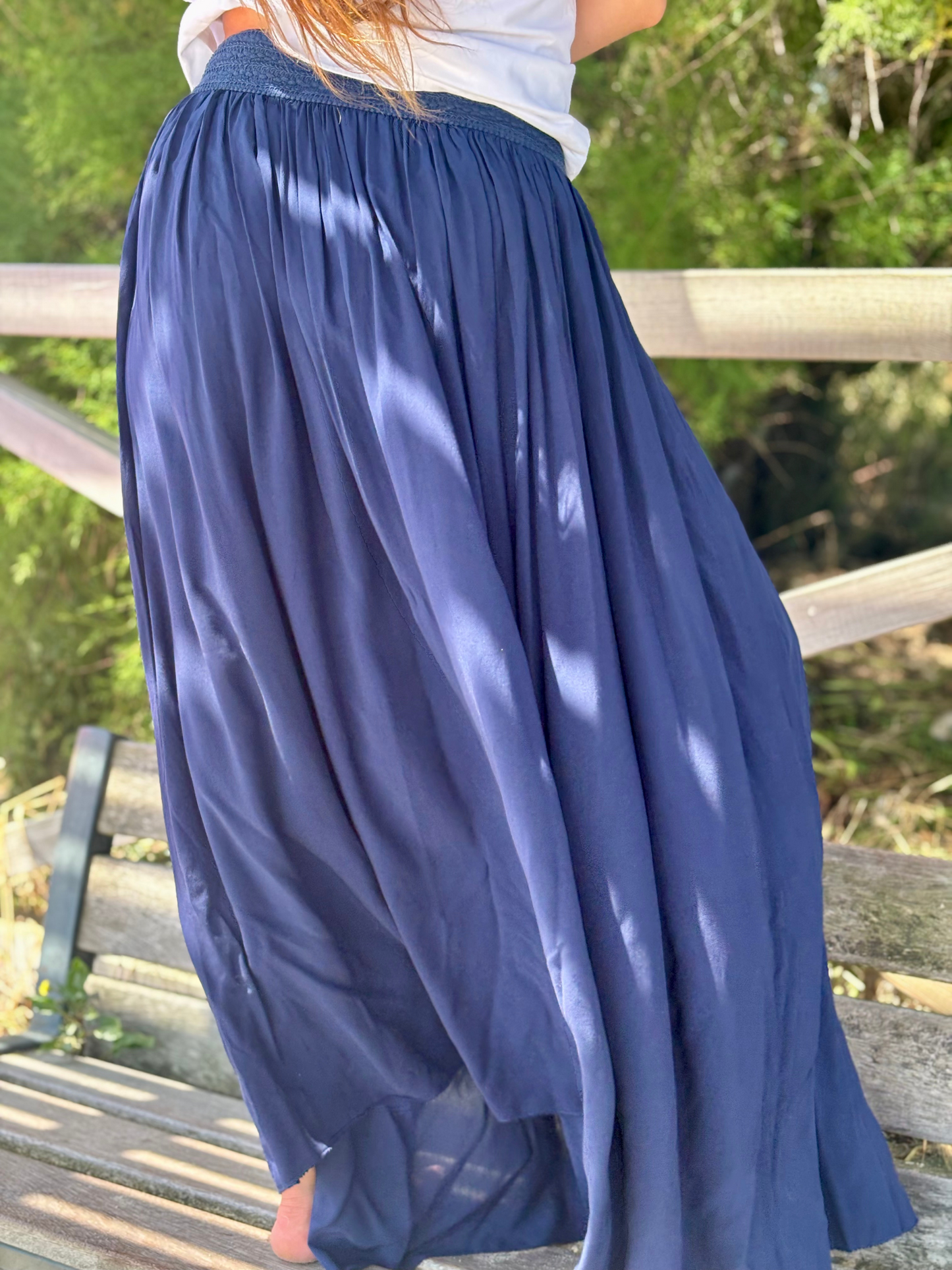 Jupe longue fluide en viscose marine