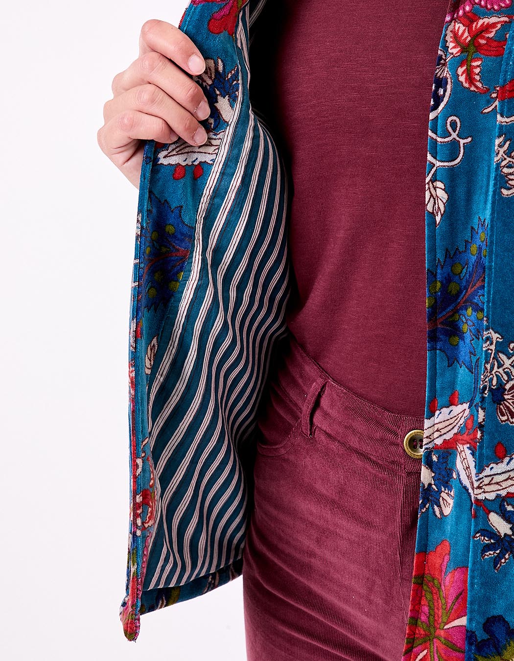 Kimono Dharma Floral violet, vue de dos - La Fiancée du Mékong