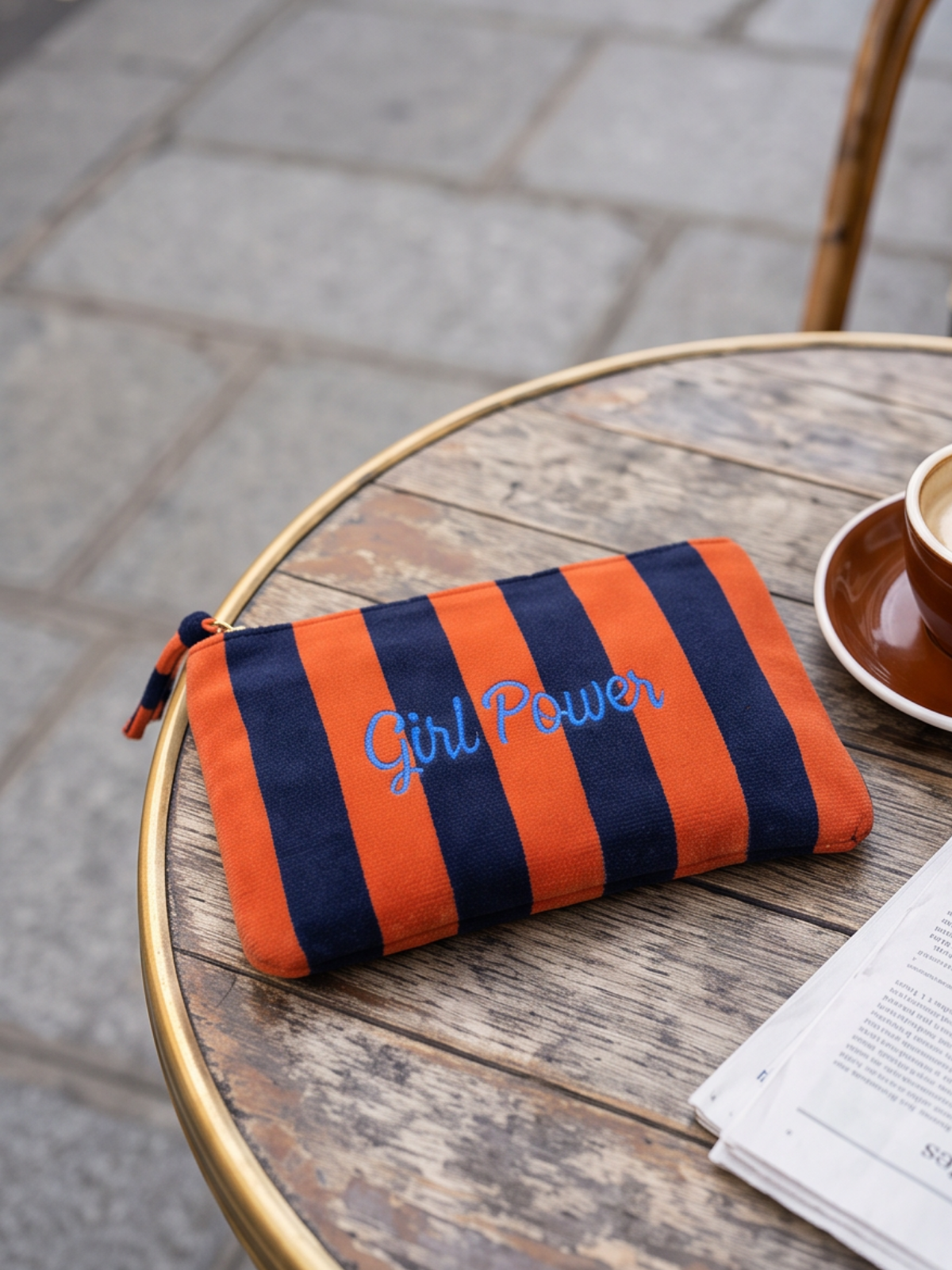 Pochette Rayée Message Brodé