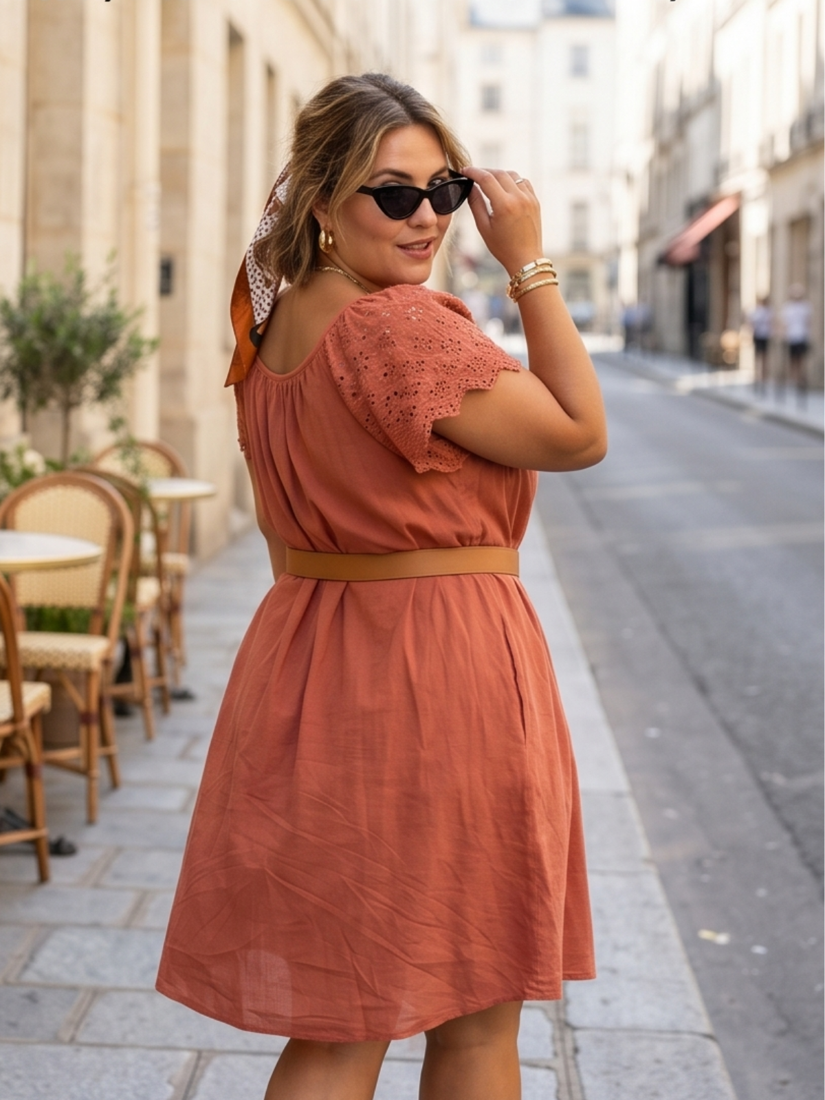 Robe Victoire - Coton manches brodées
