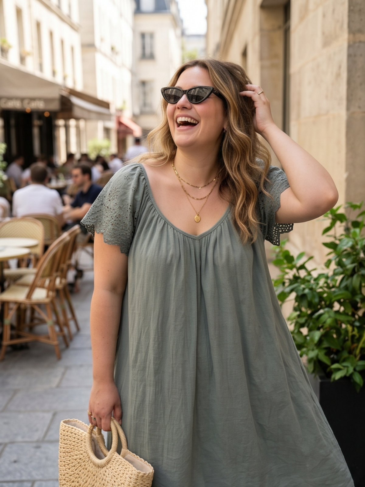 Robe Victoire - Coton manches brodées
