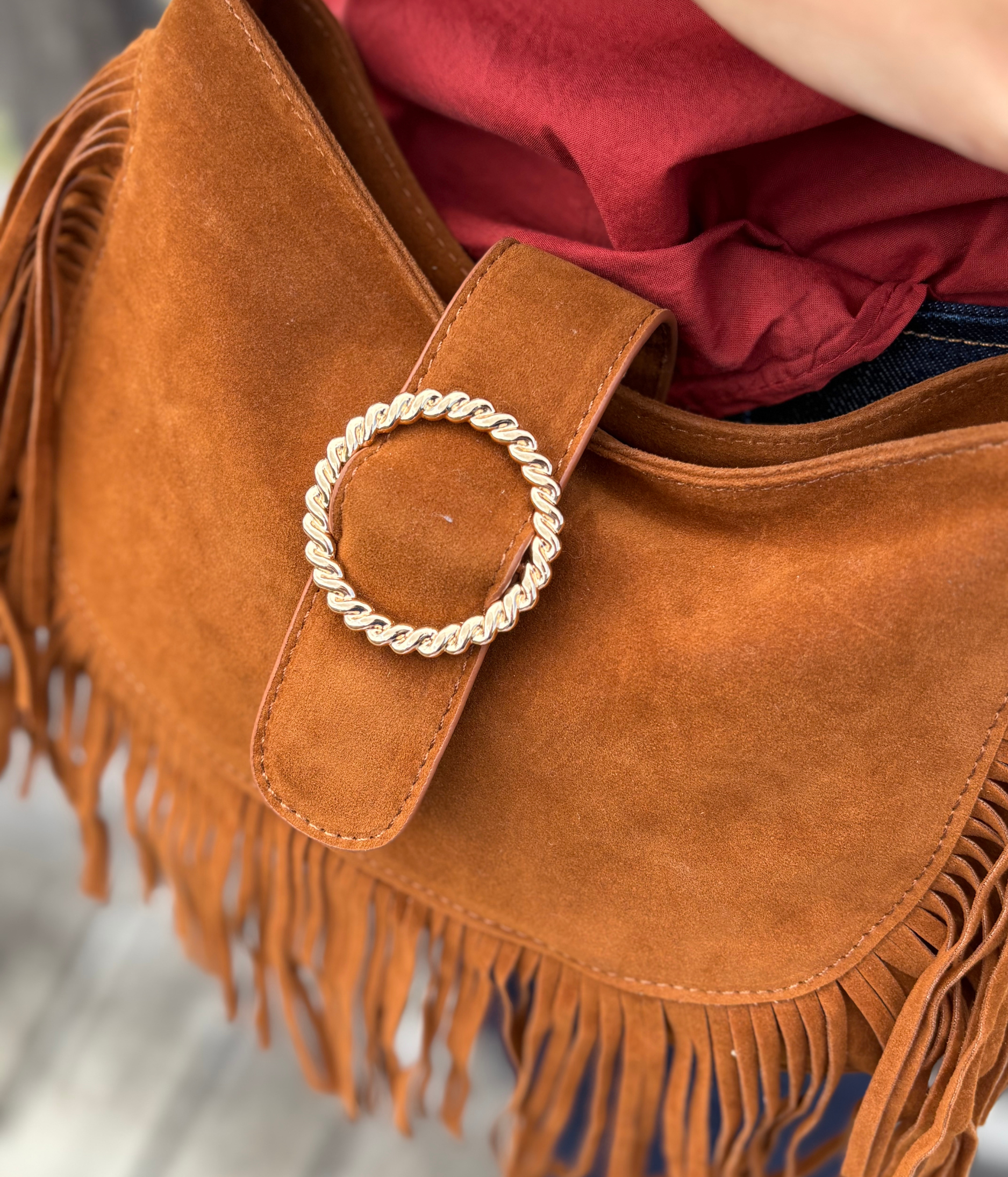 Sac en cuir à franges – Boucle dorée