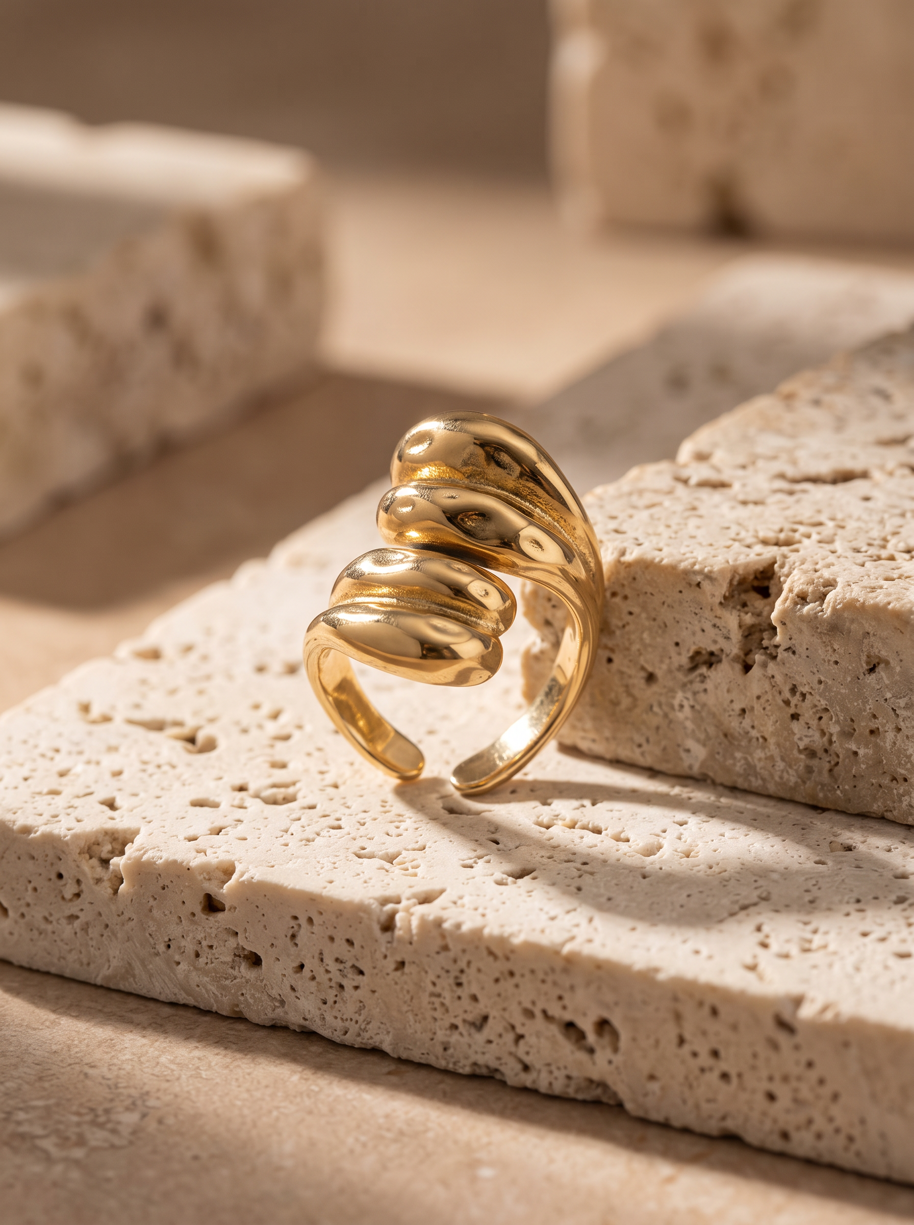 Bague sculpturale dorée ajustable, haute de 2,2 cm
