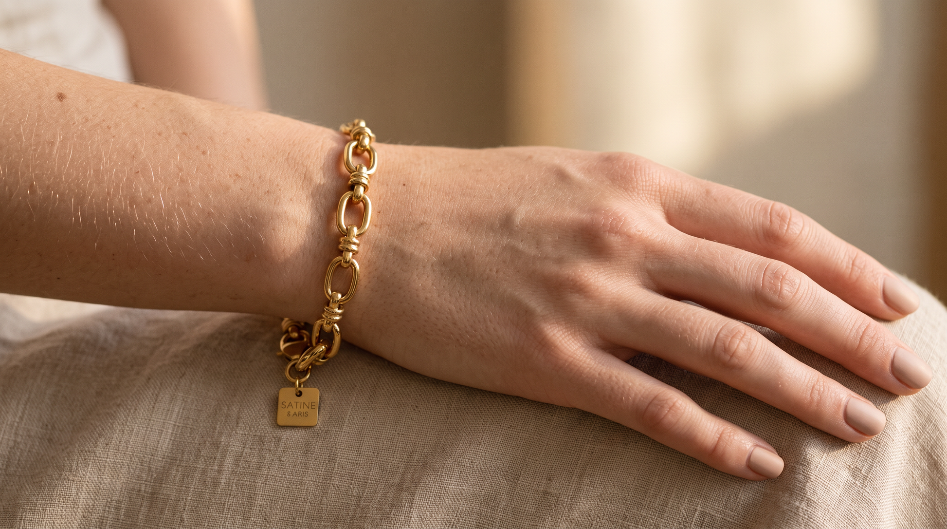 Bracelet chaîne à maillons texturés doré, acier inoxydable