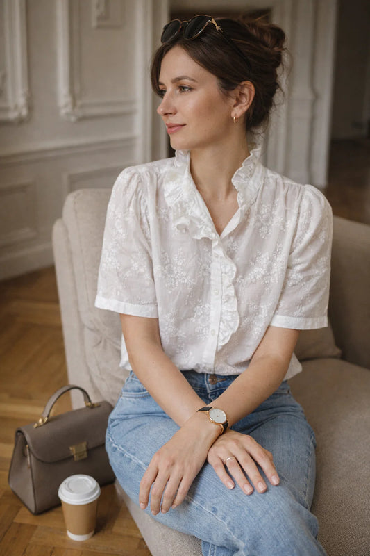 Chemise Manches Courtes Détails Raffinés