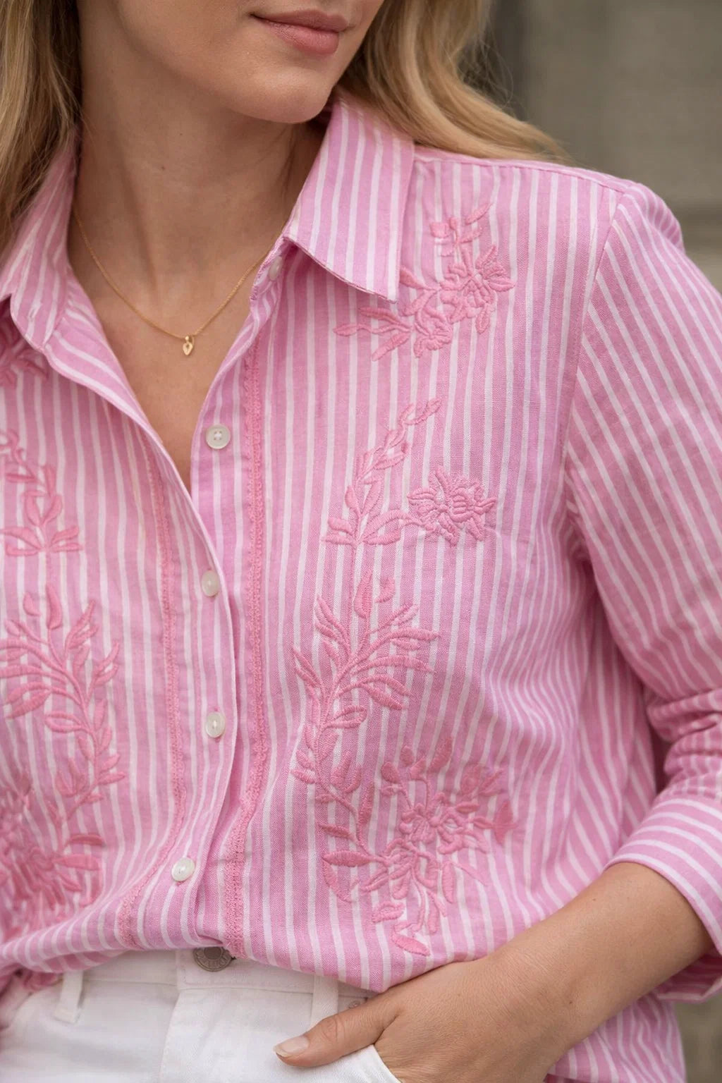 Chemise Rose Brodée