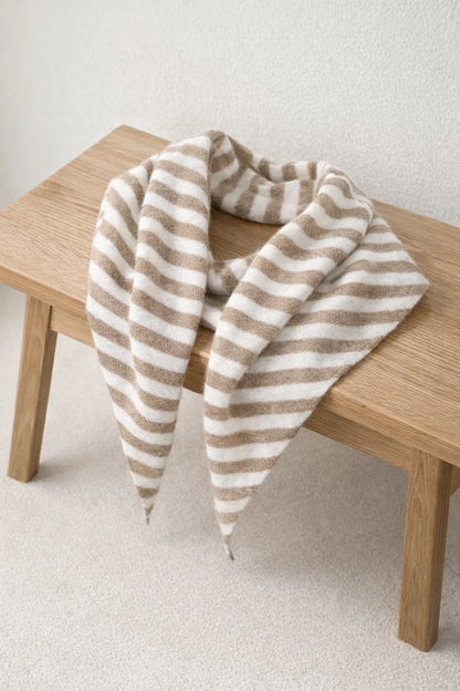 Triangle rayures douces