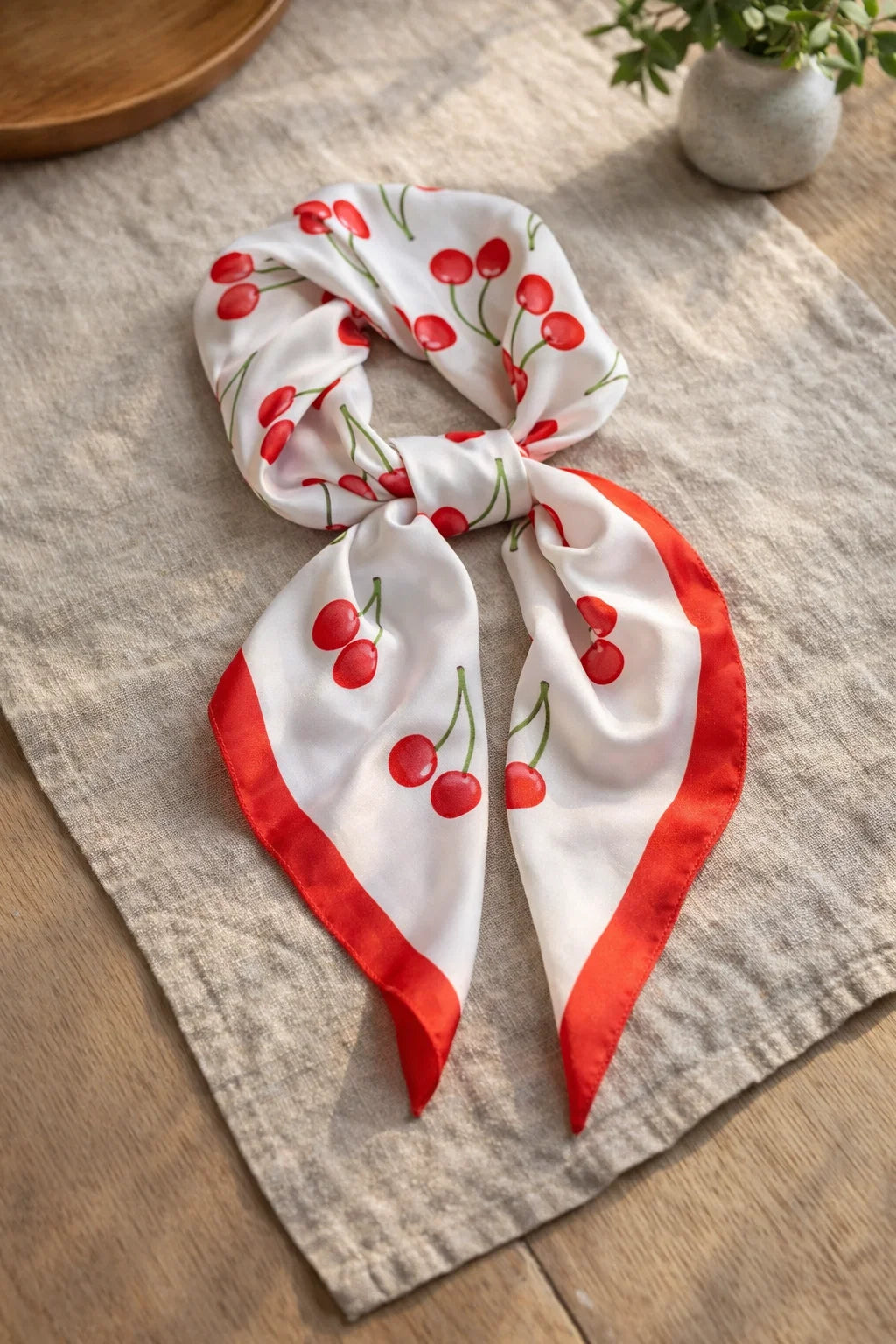 Carré de Foulard Rouge Cerise